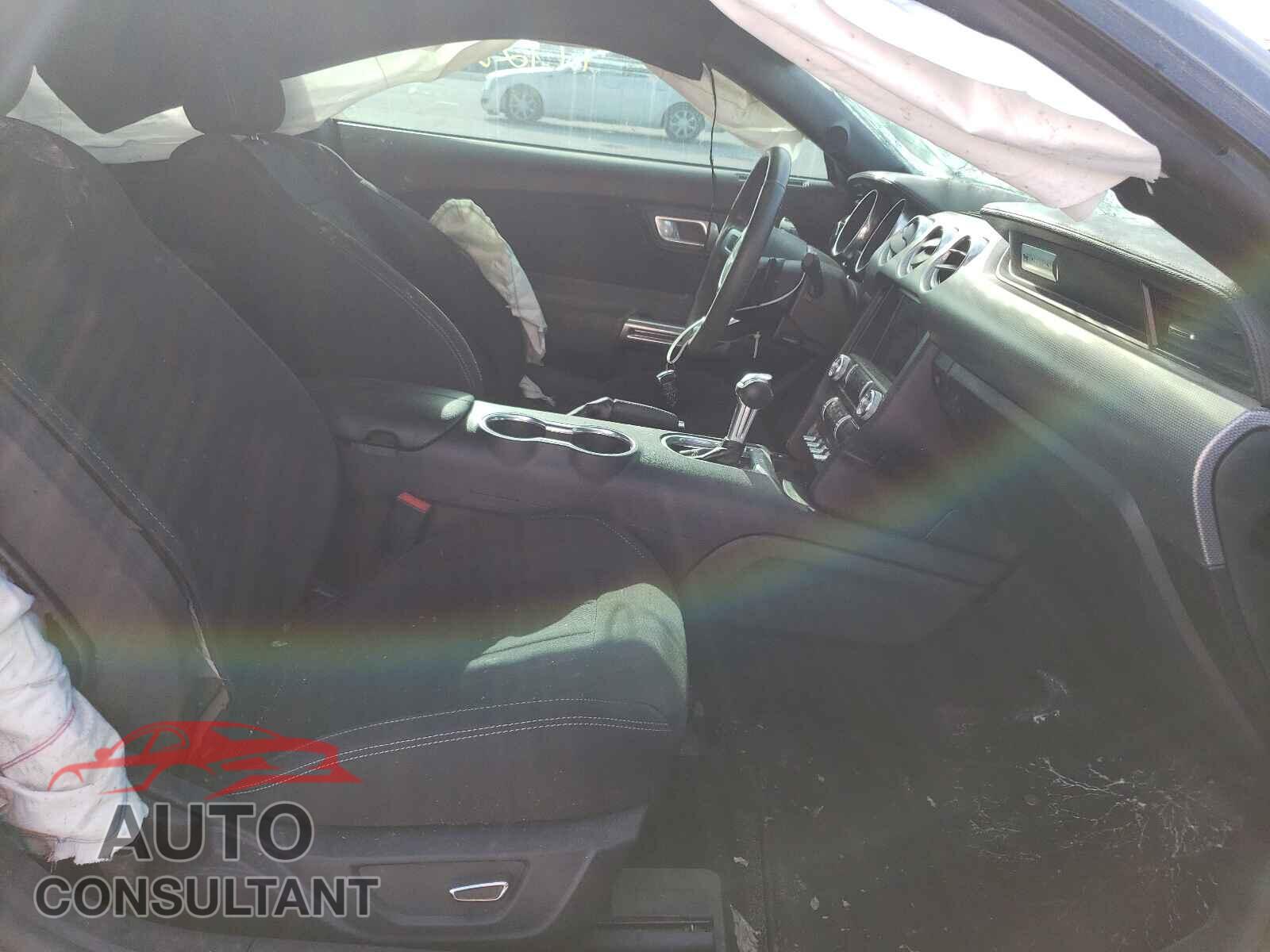 FORD MUSTANG 2018 - 1FA6P8TH8J5128647