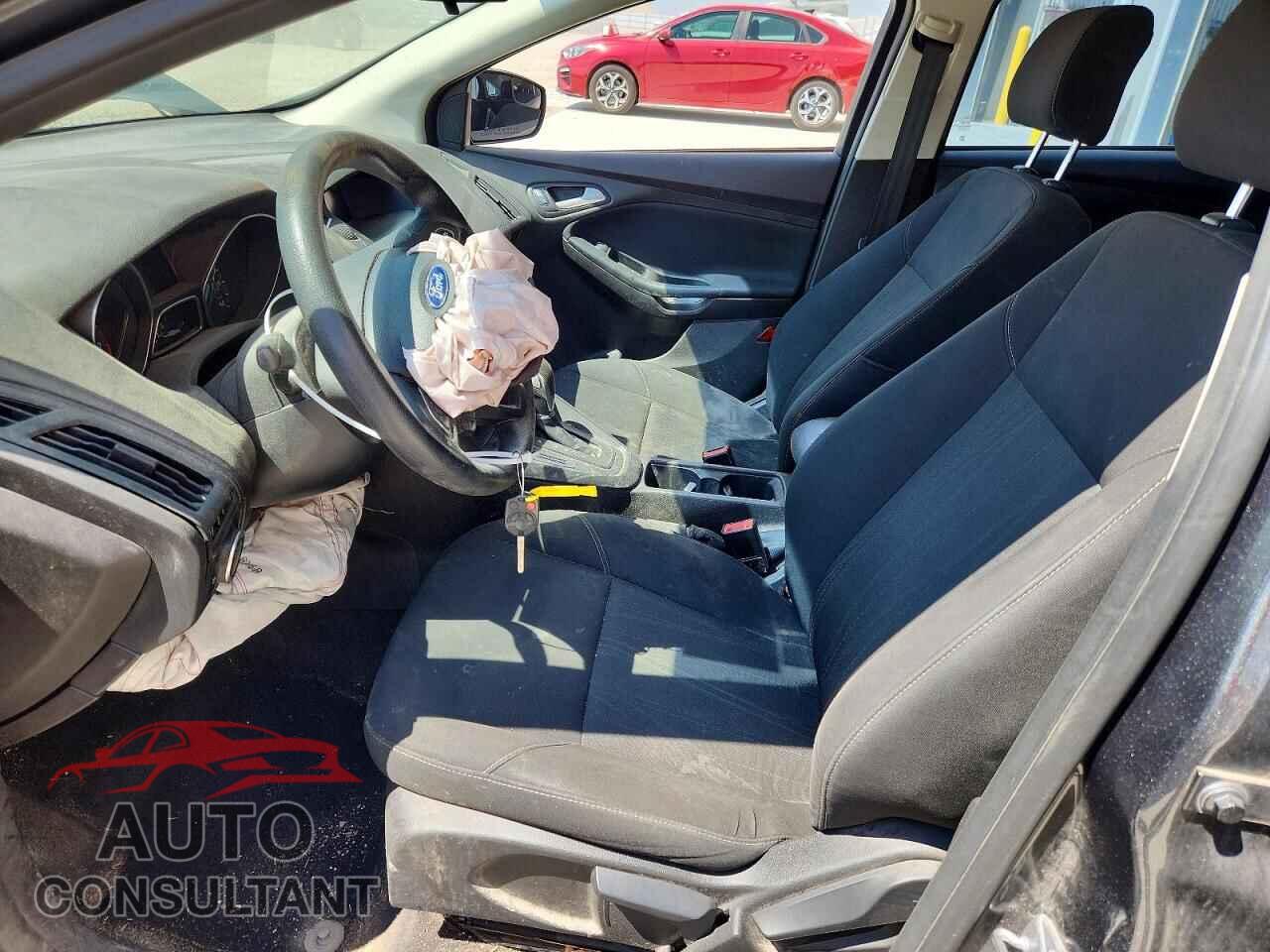 FORD FOCUS 2017 - 1FADP3F24HL266869