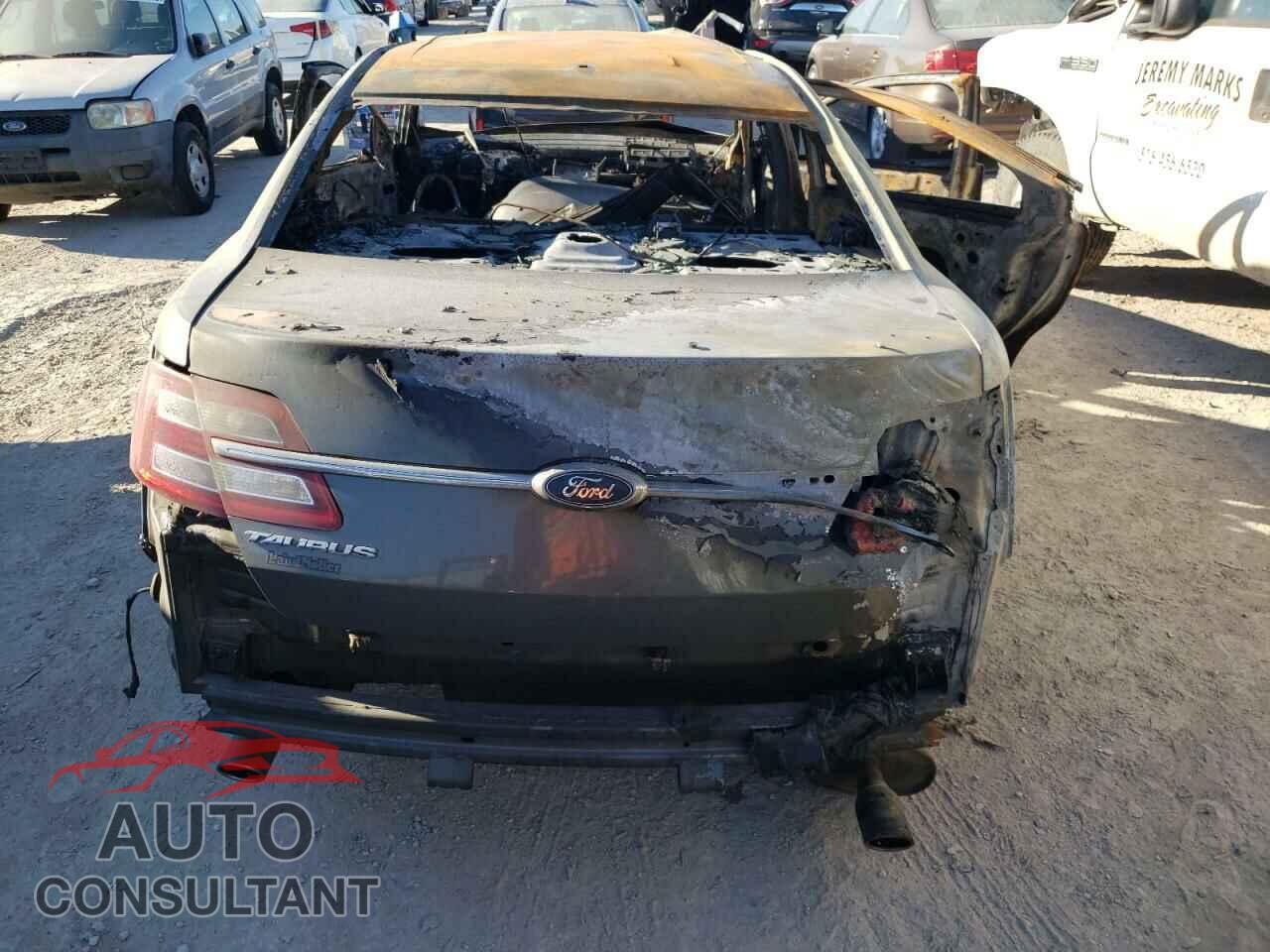 FORD TAURUS 2015 - 1FAHP2E82FG127542