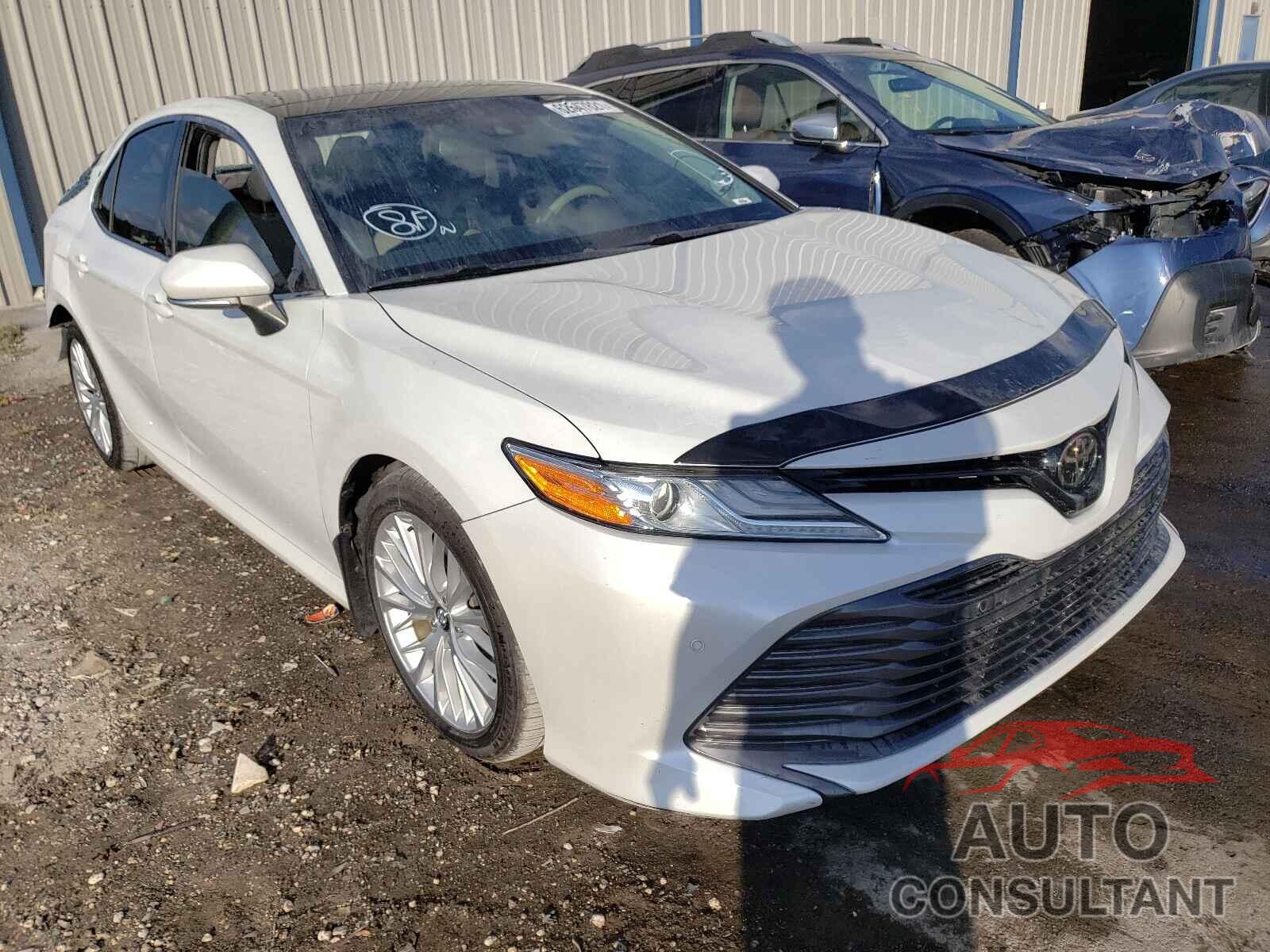 TOYOTA CAMRY 2018 - 4T1BZ1HK1JU008883