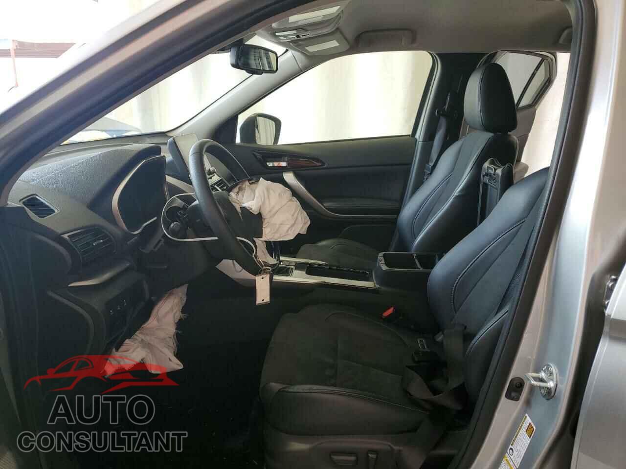 MITSUBISHI ECLIPSE 2024 - JA4ATWAAXRZ079637