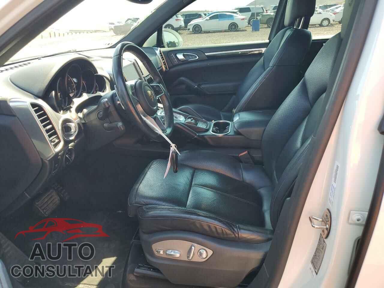 PORSCHE CAYENNE 2017 - WP1AA2A21HKA84129
