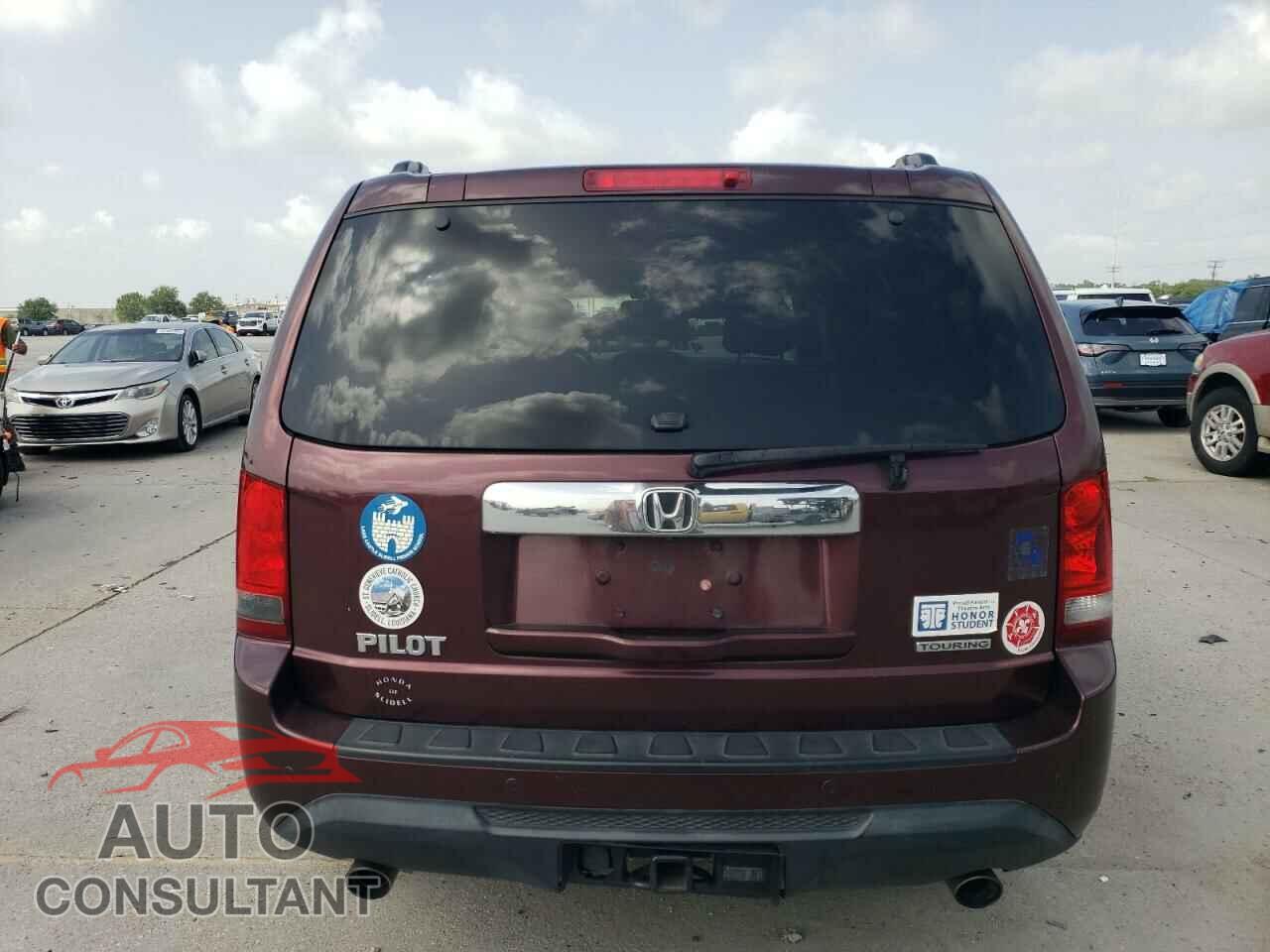 HONDA PILOT 2013 - 5FNYF3H96DB044825