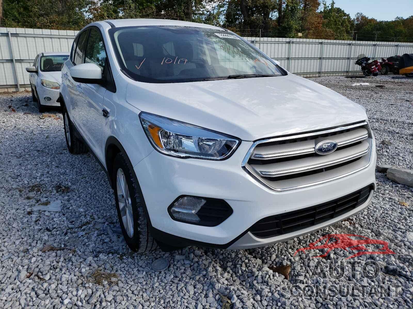 FORD ESCAPE 2019 - 1FMCU0GD5KUC35558