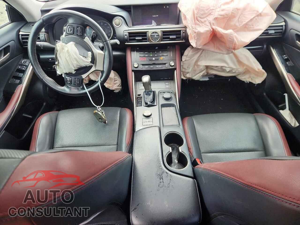 LEXUS IS 2018 - JTHBA1D29J5069053