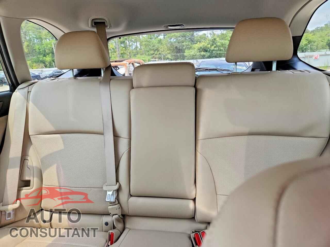 SUBARU OUTBACK 2017 - 4S4BSANC8H3300810