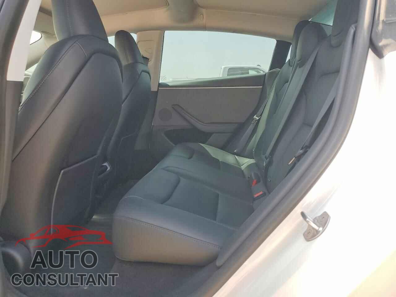TESLA MODEL 3 2025 - 5YJ3E1EA2SF883058