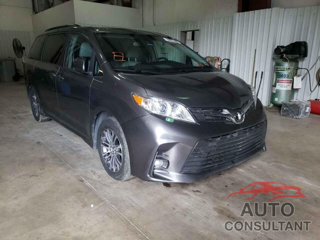 TOYOTA SIENNA 2018 - 5TDYZ3DC5JS953302