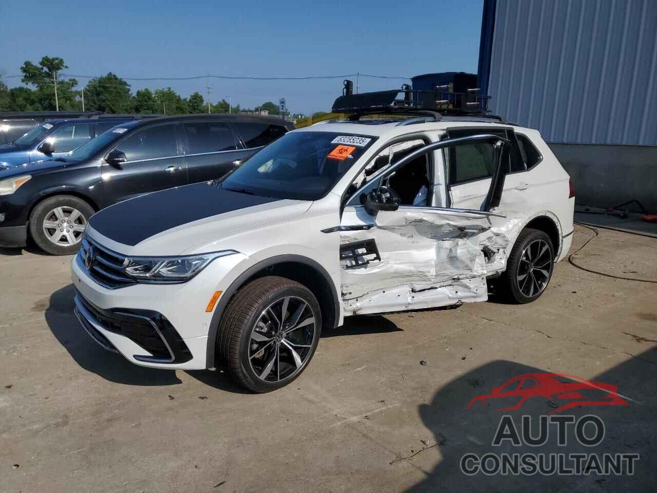 VOLKSWAGEN TIGUAN 2022 - 3VV4B7AX7NM168515