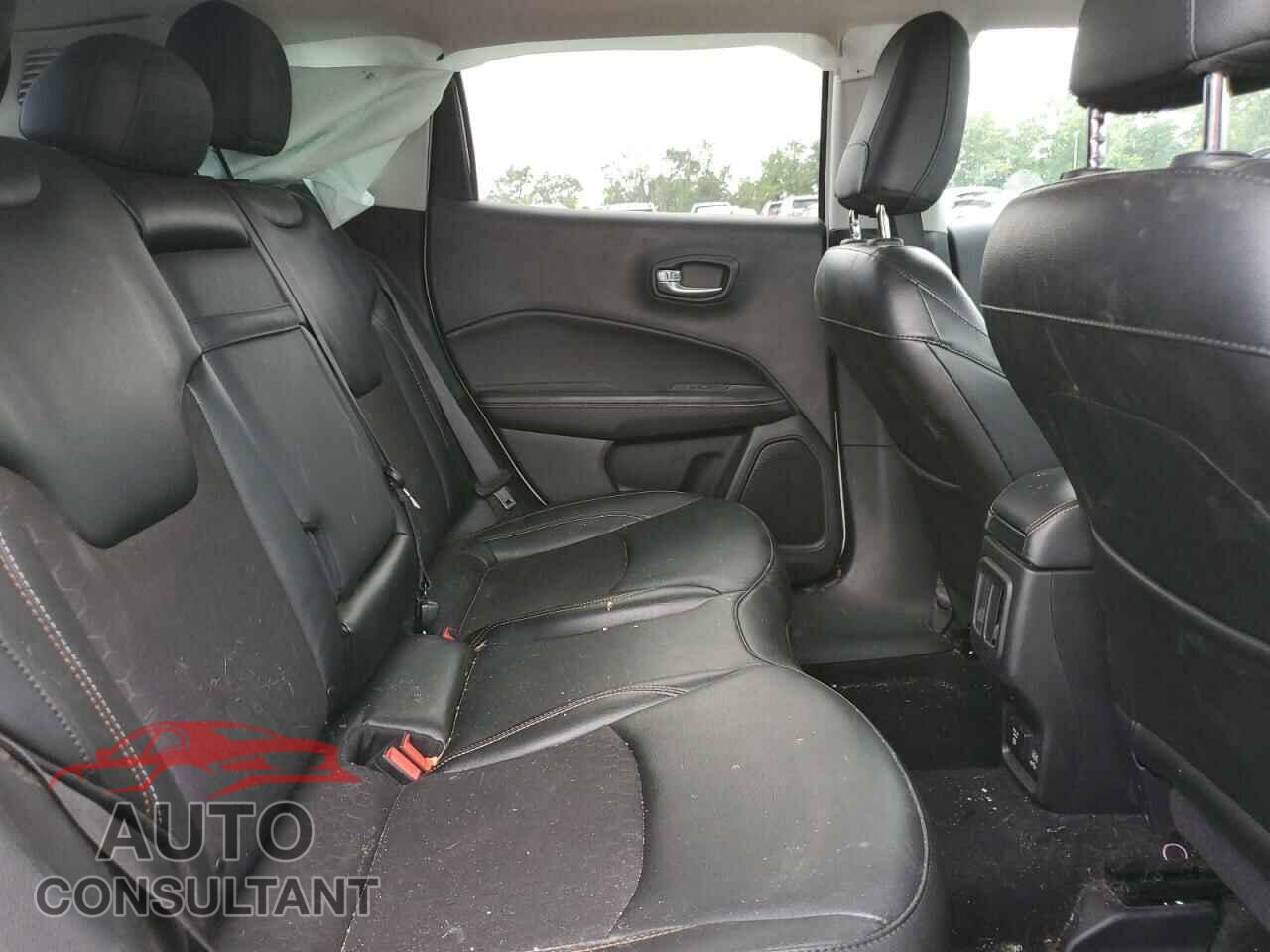 JEEP COMPASS 2020 - 3C4NJDBB2LT115523