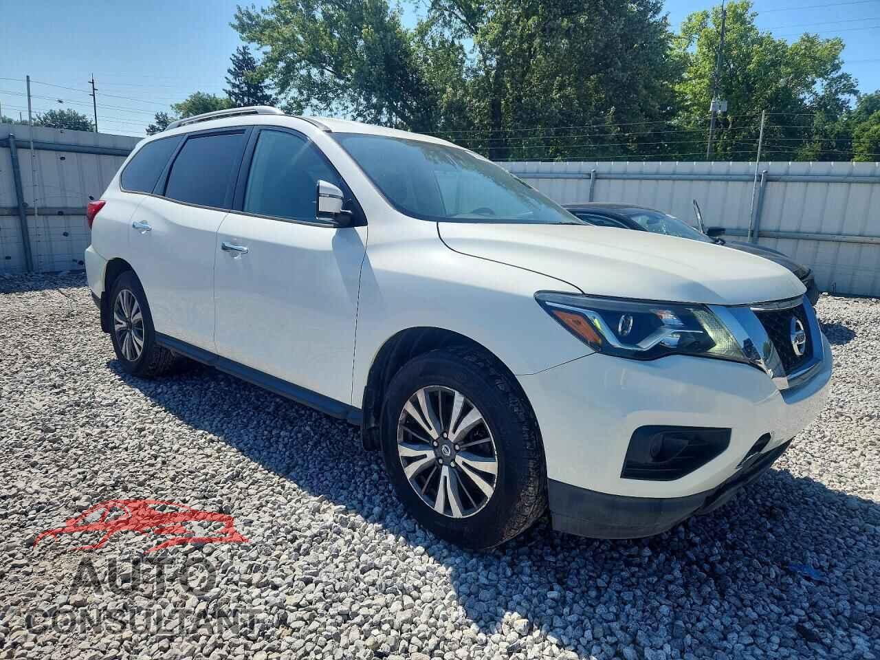 NISSAN PATHFINDER 2017 - 5N1DR2MM8HC695012