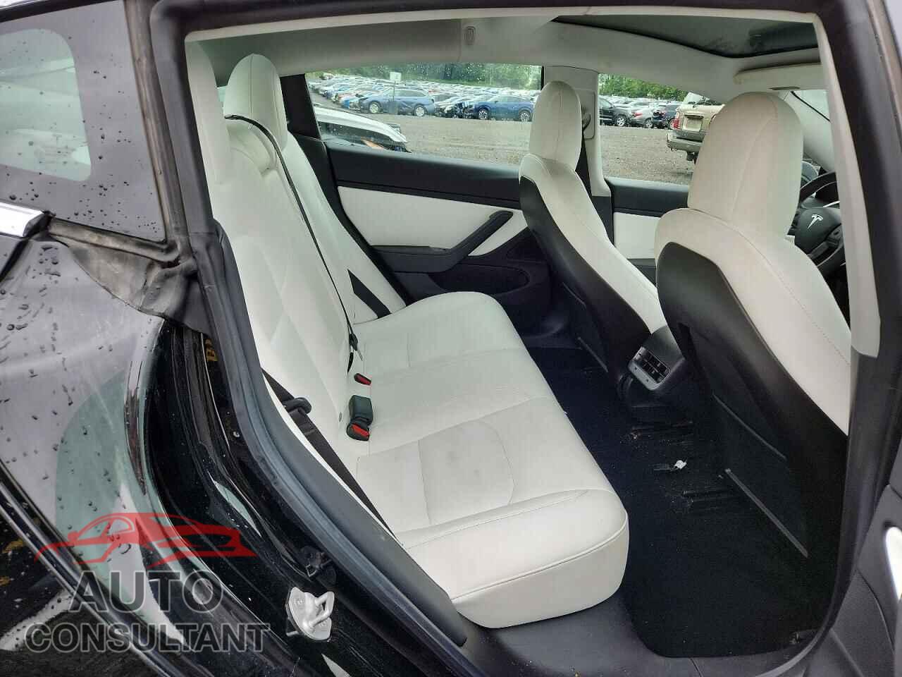 TESLA MODEL 3 2019 - 5YJ3E1EB0KF440366