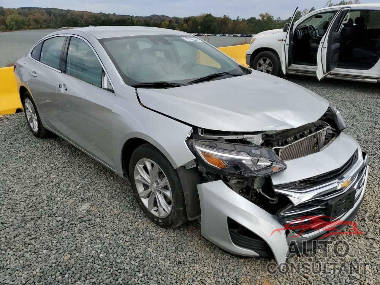 CHEVROLET MALIBU 2020 - 1G1ZD5STXLF152670