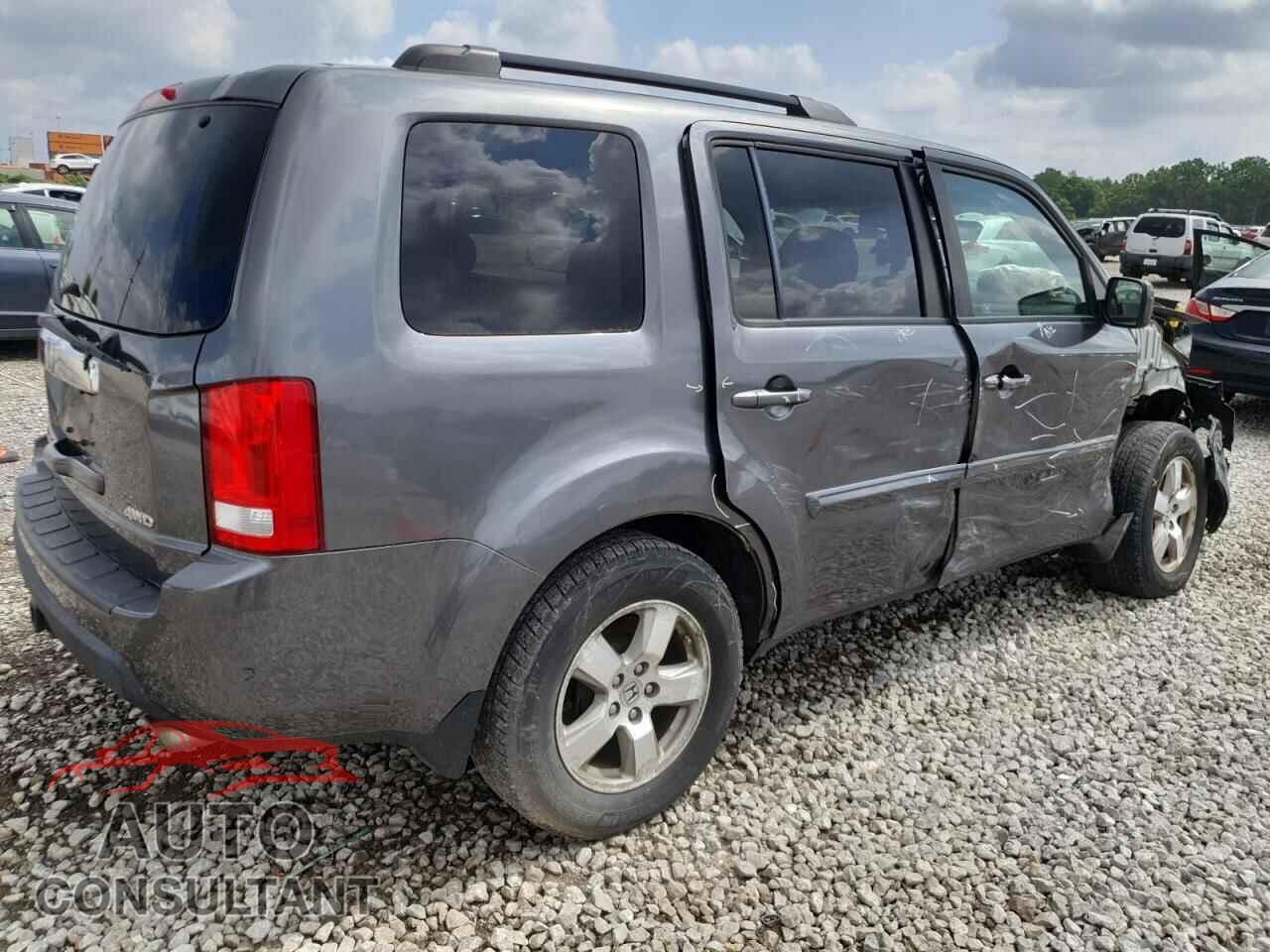 HONDA PILOT 2011 - 5FNYF4H50BB042942