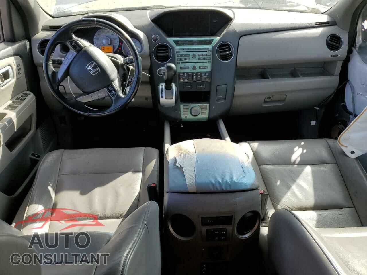 HONDA PILOT 2011 - 5FNYF4H98BB013577