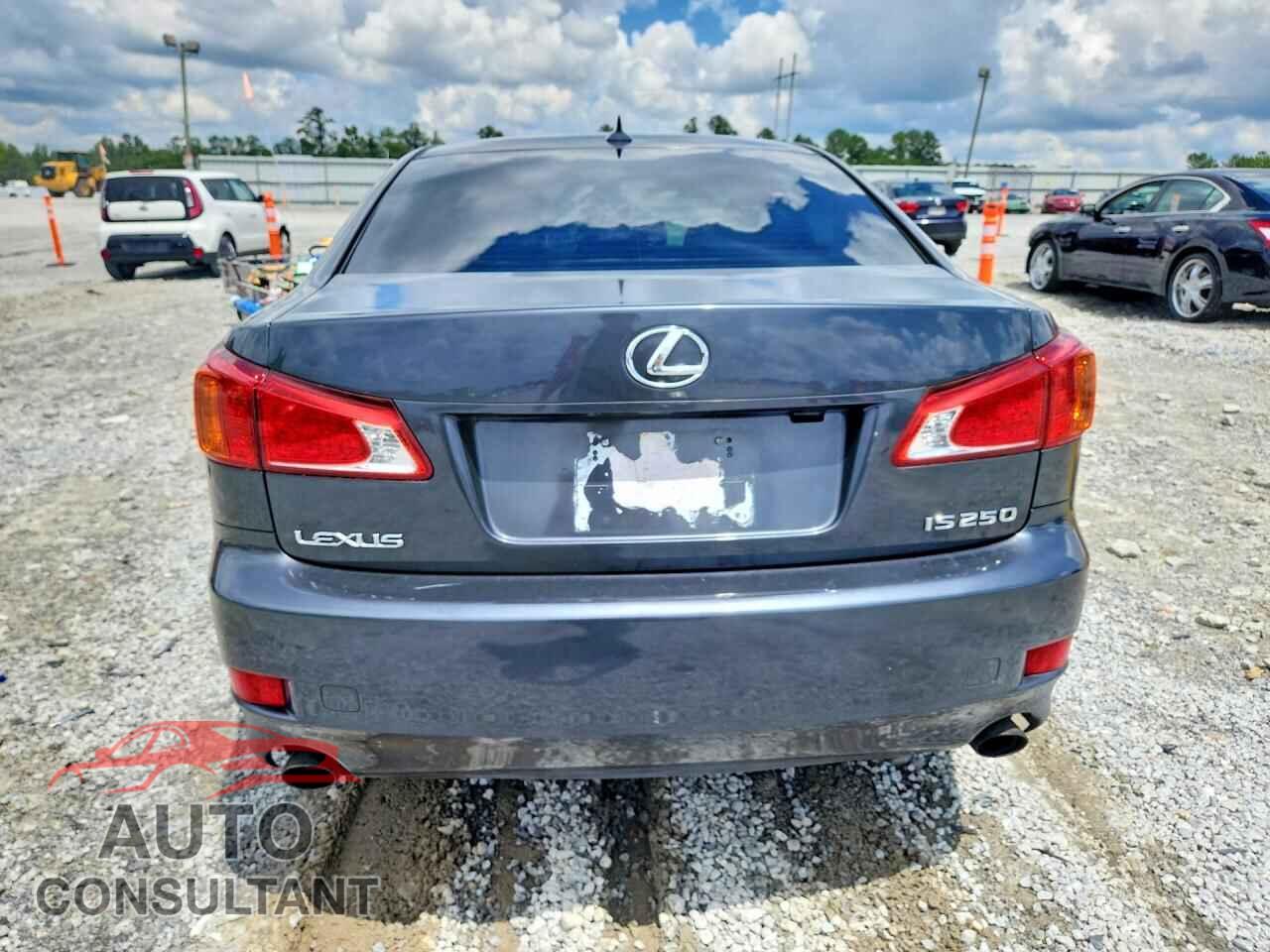 LEXUS IS 2009 - JTHCK262495031973