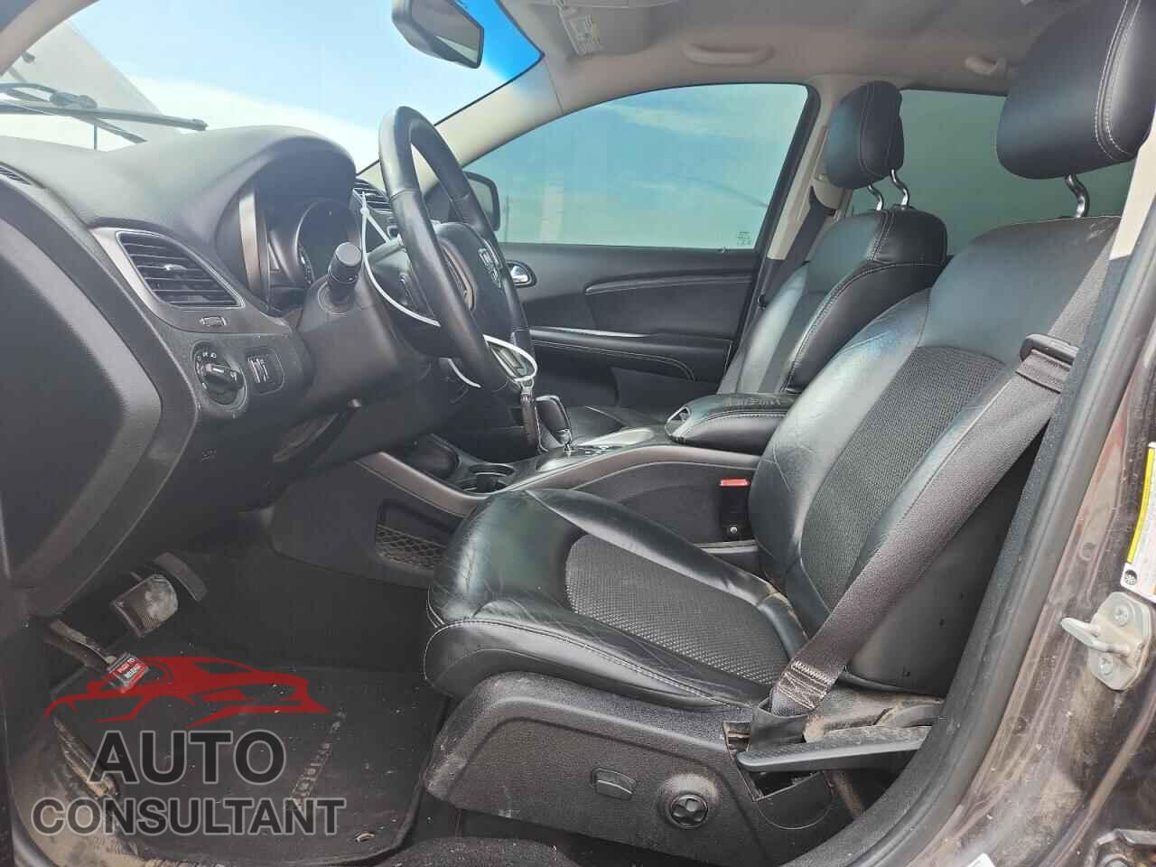 DODGE JOURNEY 2015 - 3C4PDCGB7FT510191