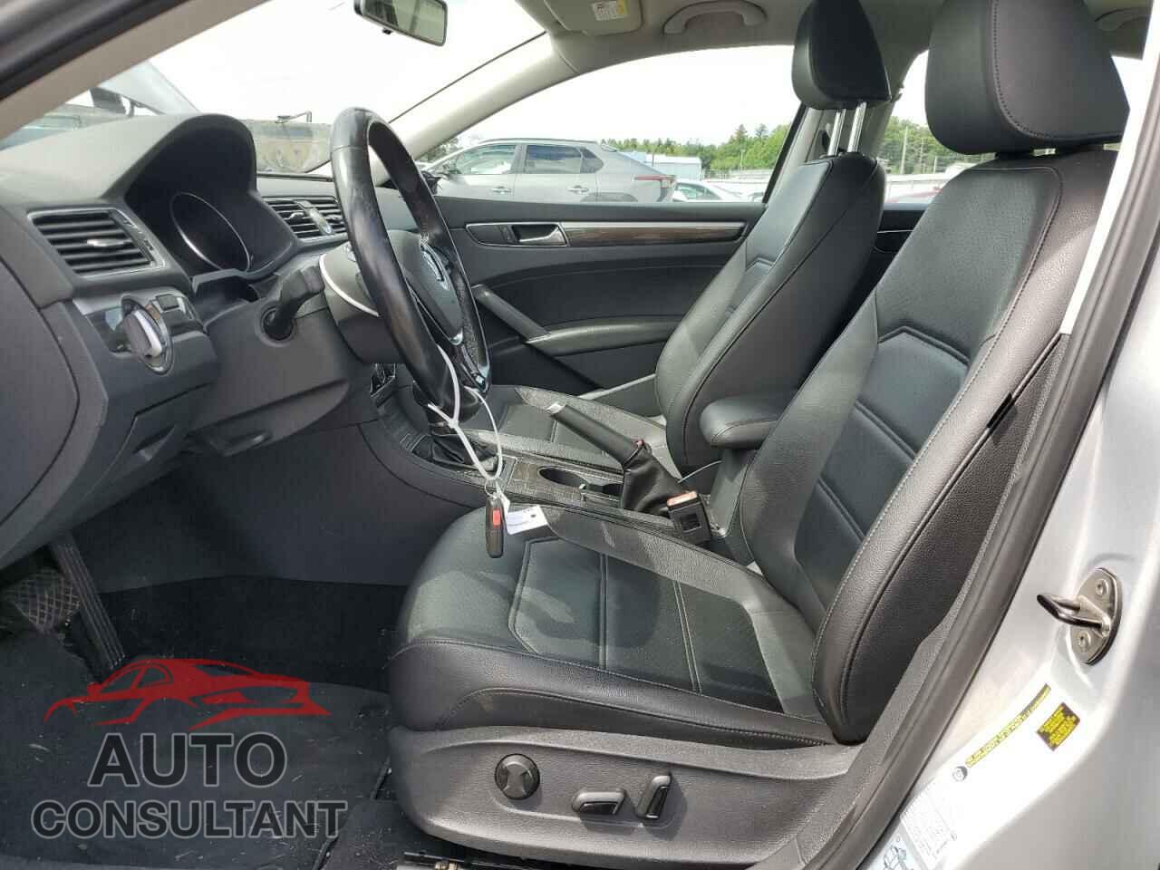 VOLKSWAGEN PASSAT 2017 - 1VWBT7A38HC002720