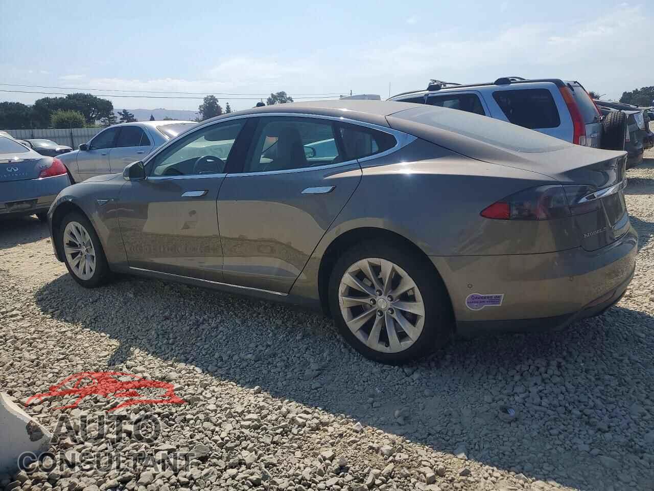 TESLA MODEL S 2016 - 5YJSA1E13GF133974