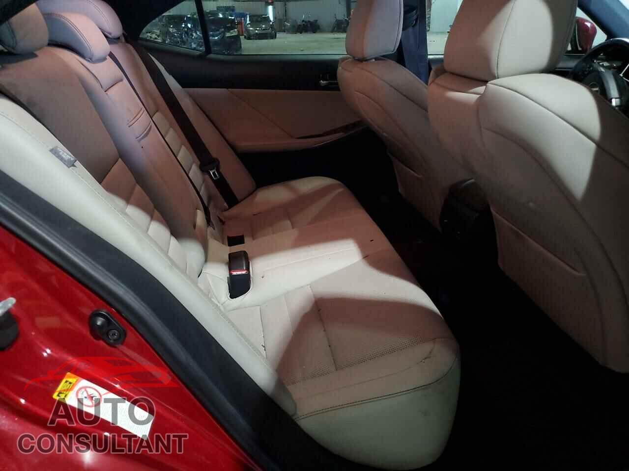 LEXUS IS 2014 - JTHCF1D29E5005543