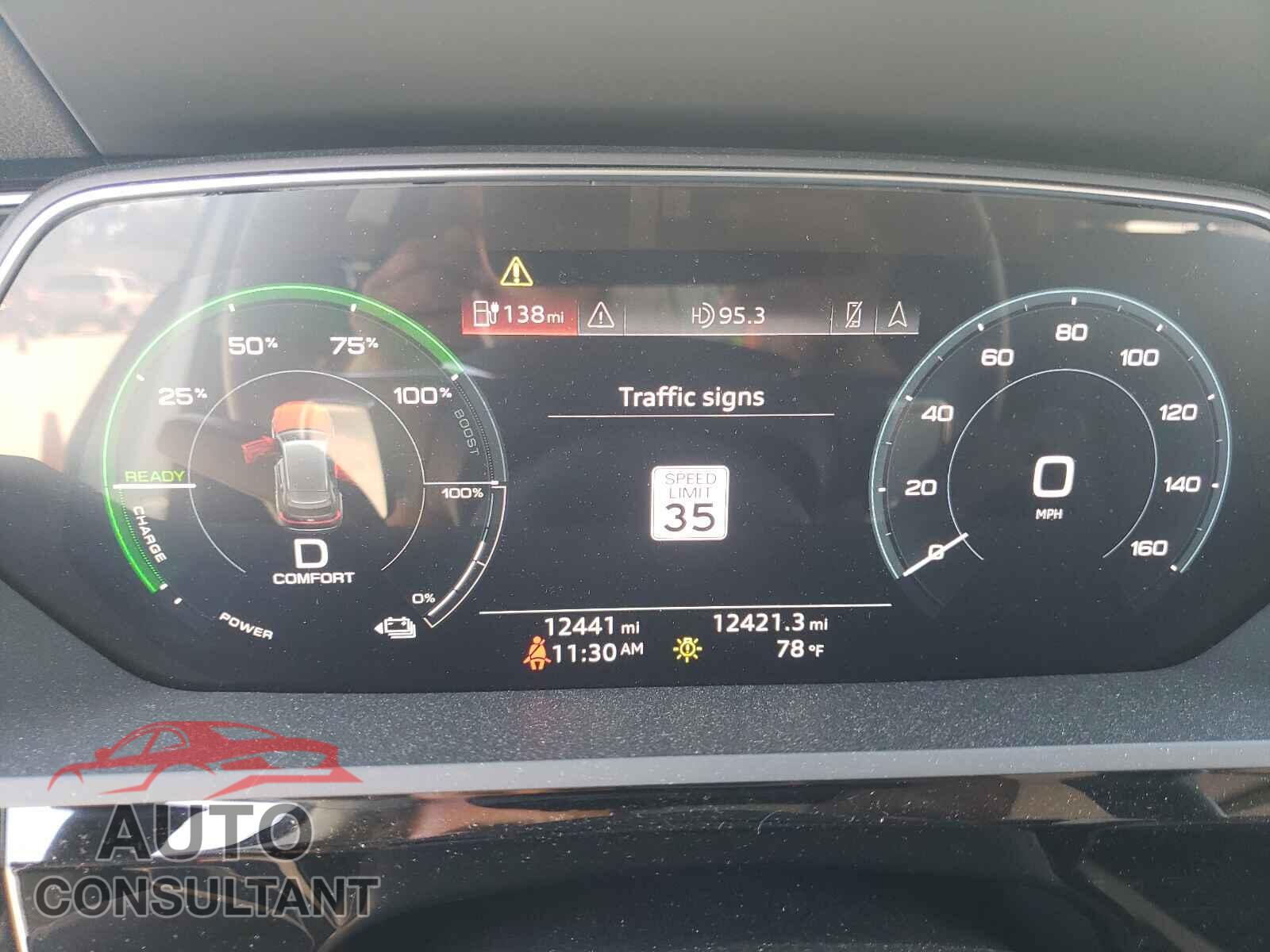 AUDI E-TRON 2019 - WA1LAAGE8KB004817