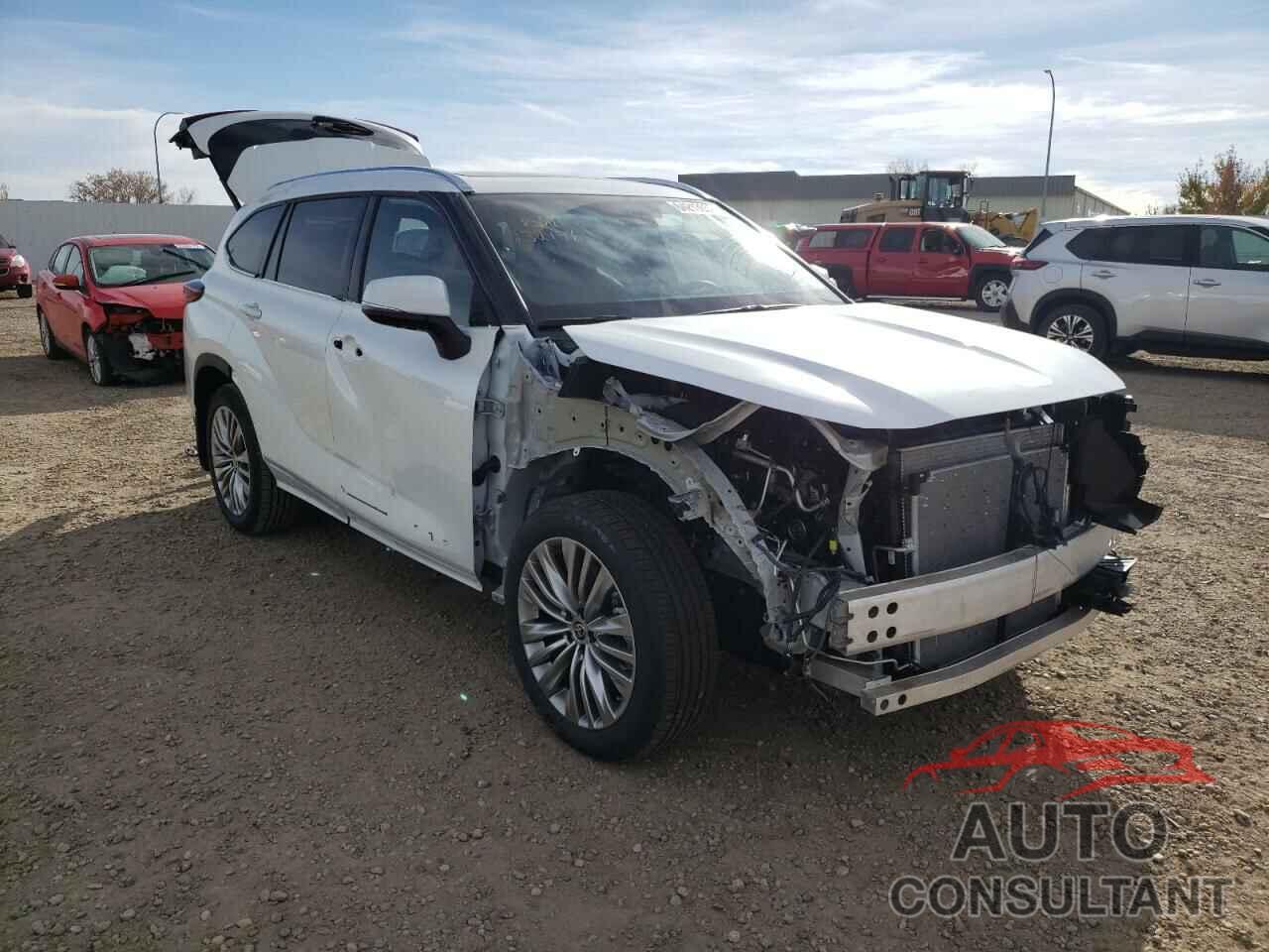 TOYOTA HIGHLANDER 2022 - 5TDFZRBH1NS232196