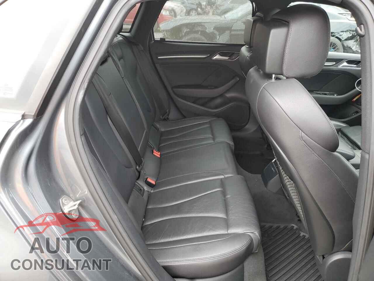 AUDI A3 2017 - WAUTPBFF4HA074668