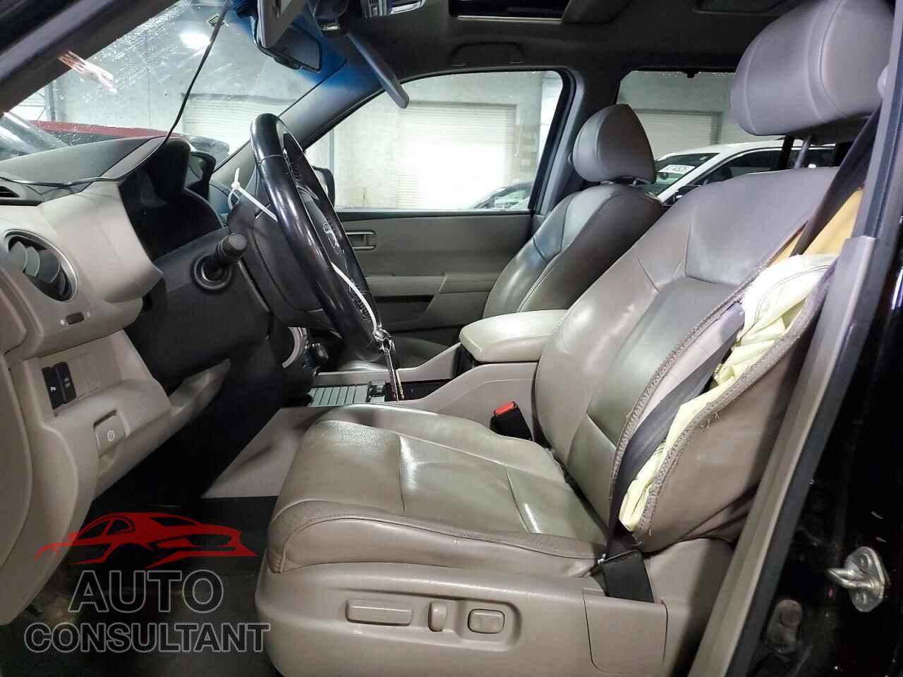 HONDA PILOT 2011 - 5FNYF4H98BB080910