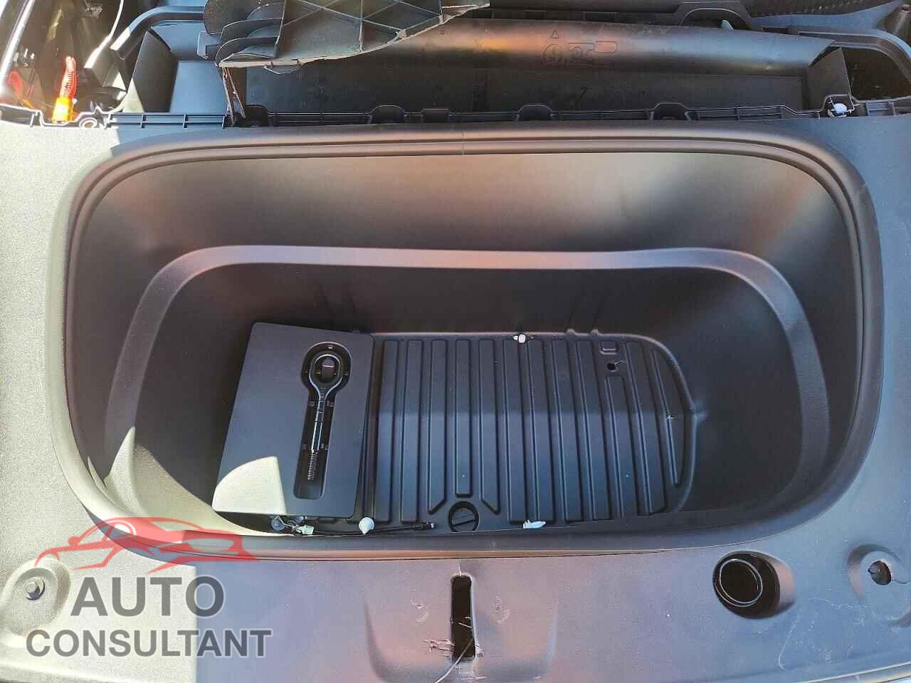 TESLA MODEL Y 2026 - 7SAYGDEEXTF564211