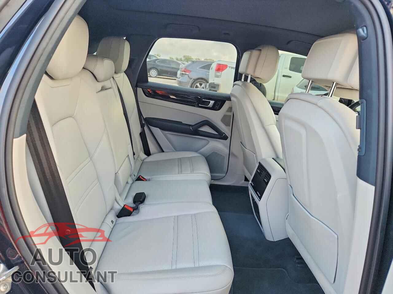 PORSCHE CAYENNE 2019 - WP1AA2AY0KDA09678