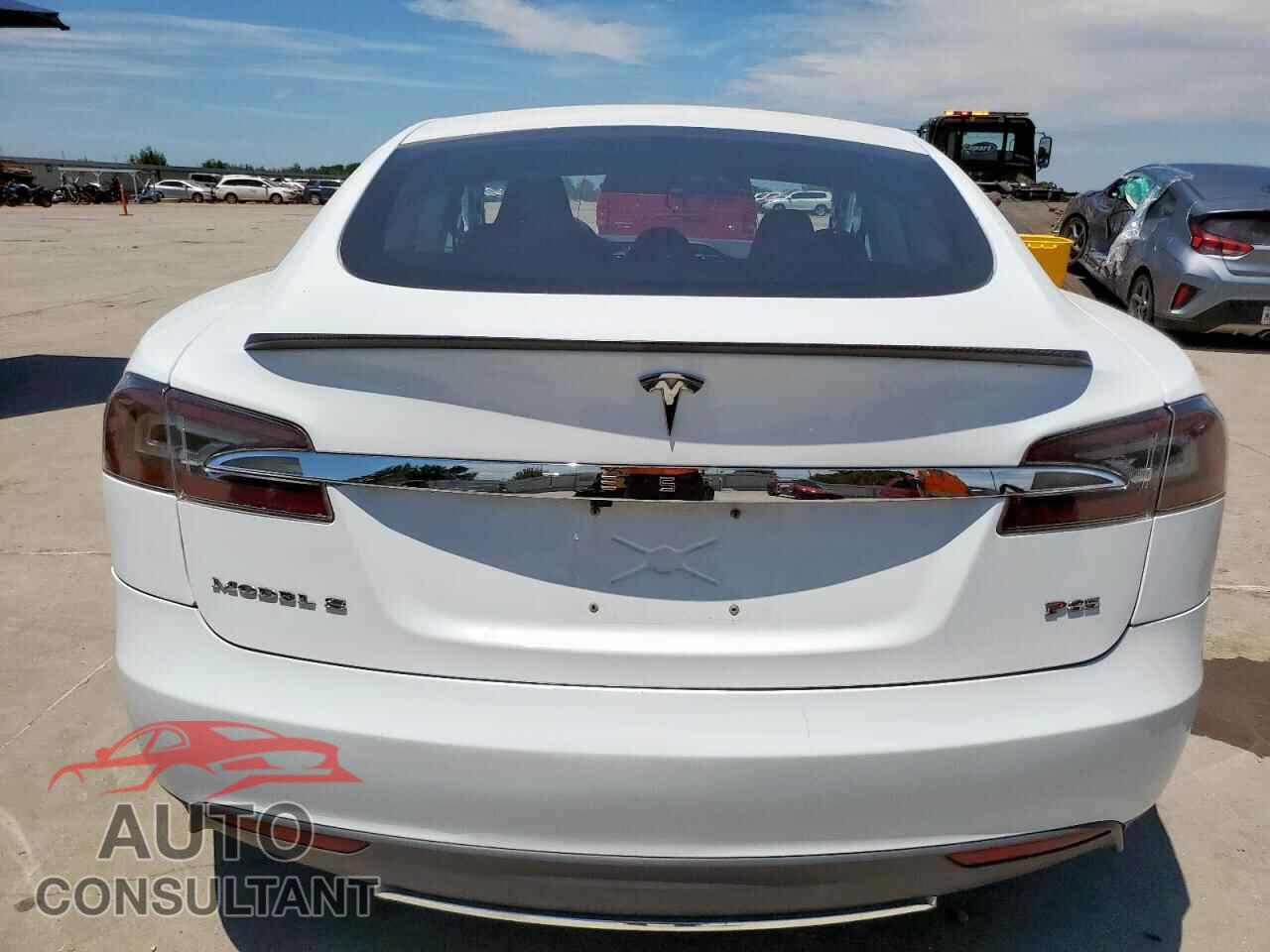 TESLA MODEL S 2013 - 5YJSA1CP5DFP08787
