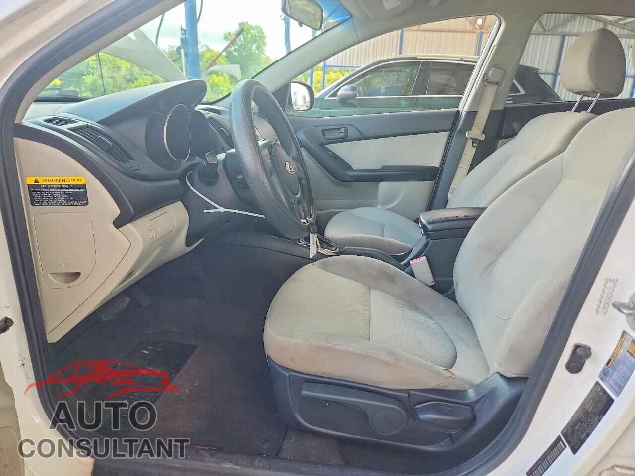 KIA FORTE 2012 - KNAFU4A21C5559101