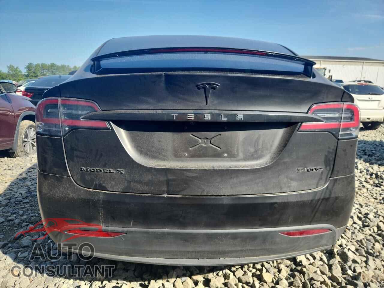 TESLA MODEL X 2017 - 5YJXCBE21HF070096
