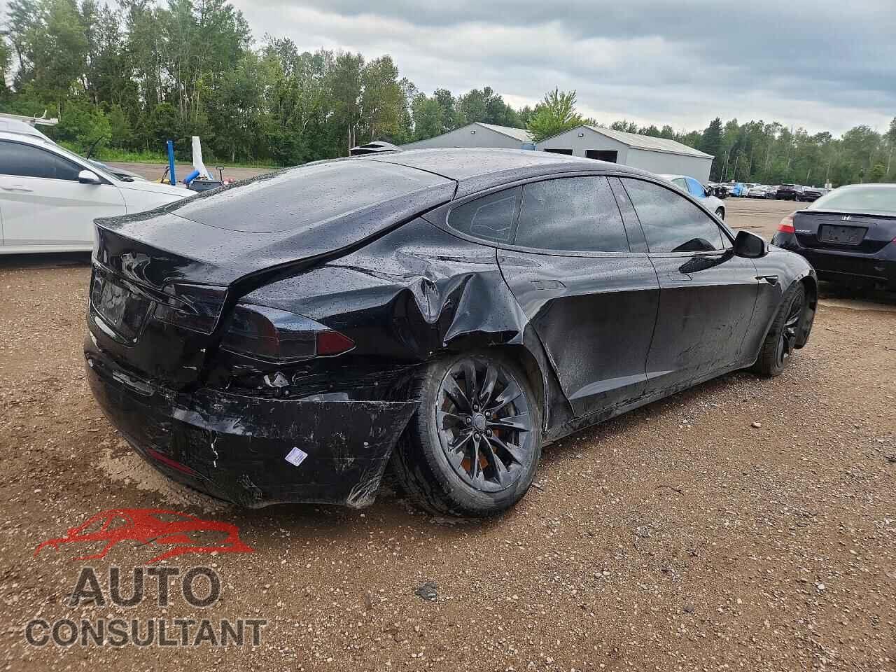 TESLA MODEL S 2017 - 5YJSA1E26HF194519