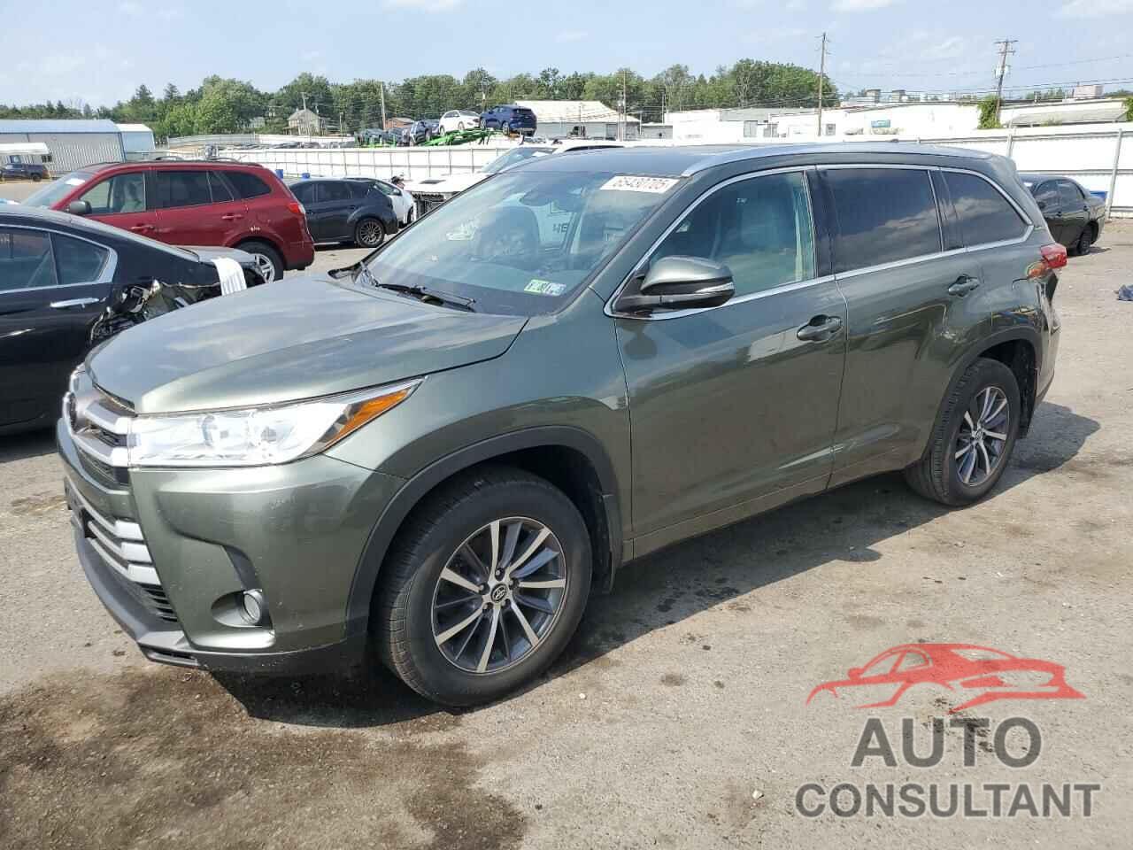 TOYOTA HIGHLANDER 2018 - 5TDJZRFH0JS490448