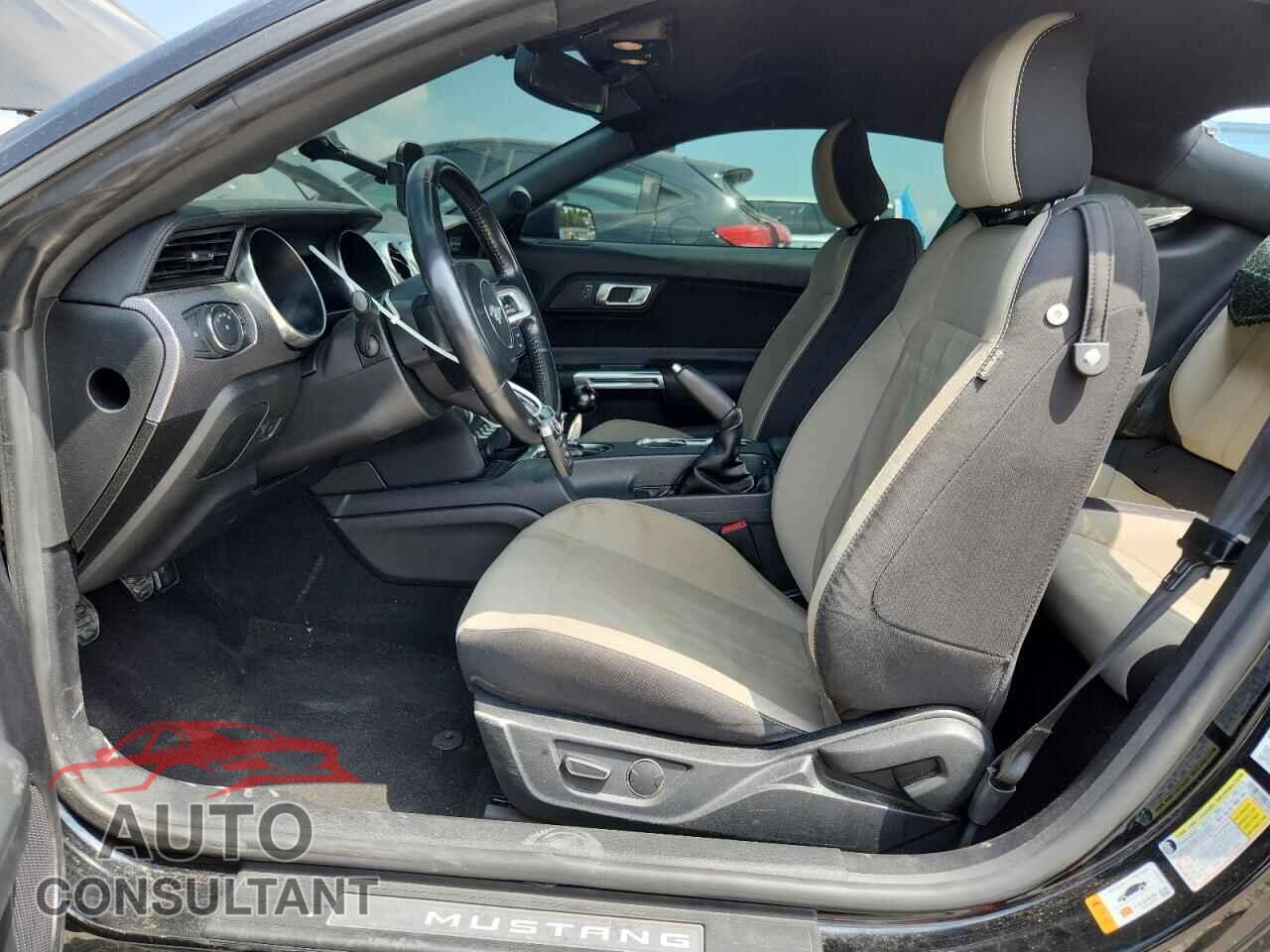 FORD MUSTANG 2019 - 1FA6P8CF4K5112879
