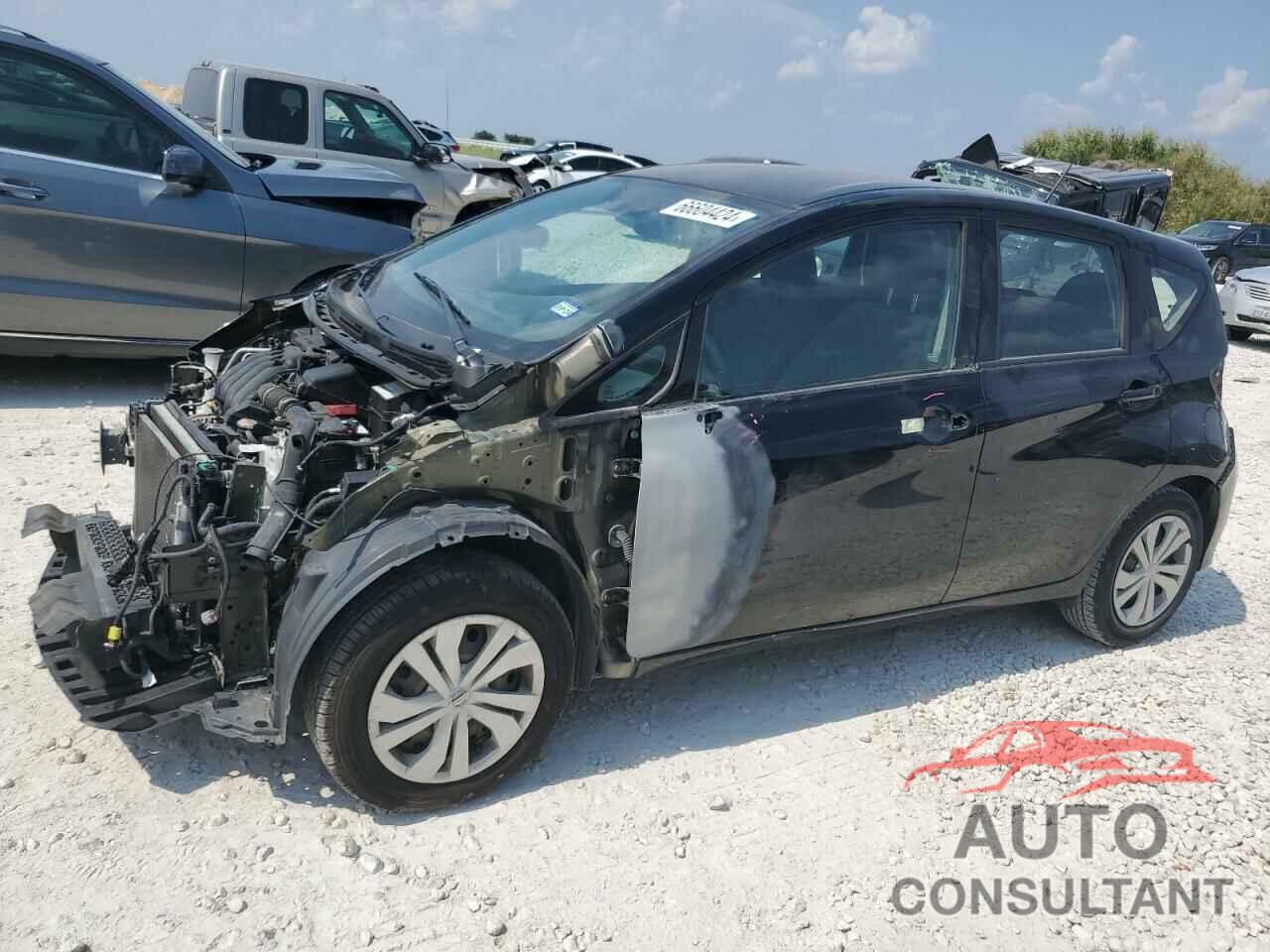 NISSAN VERSA 2018 - 3N1CE2CP4JL352038