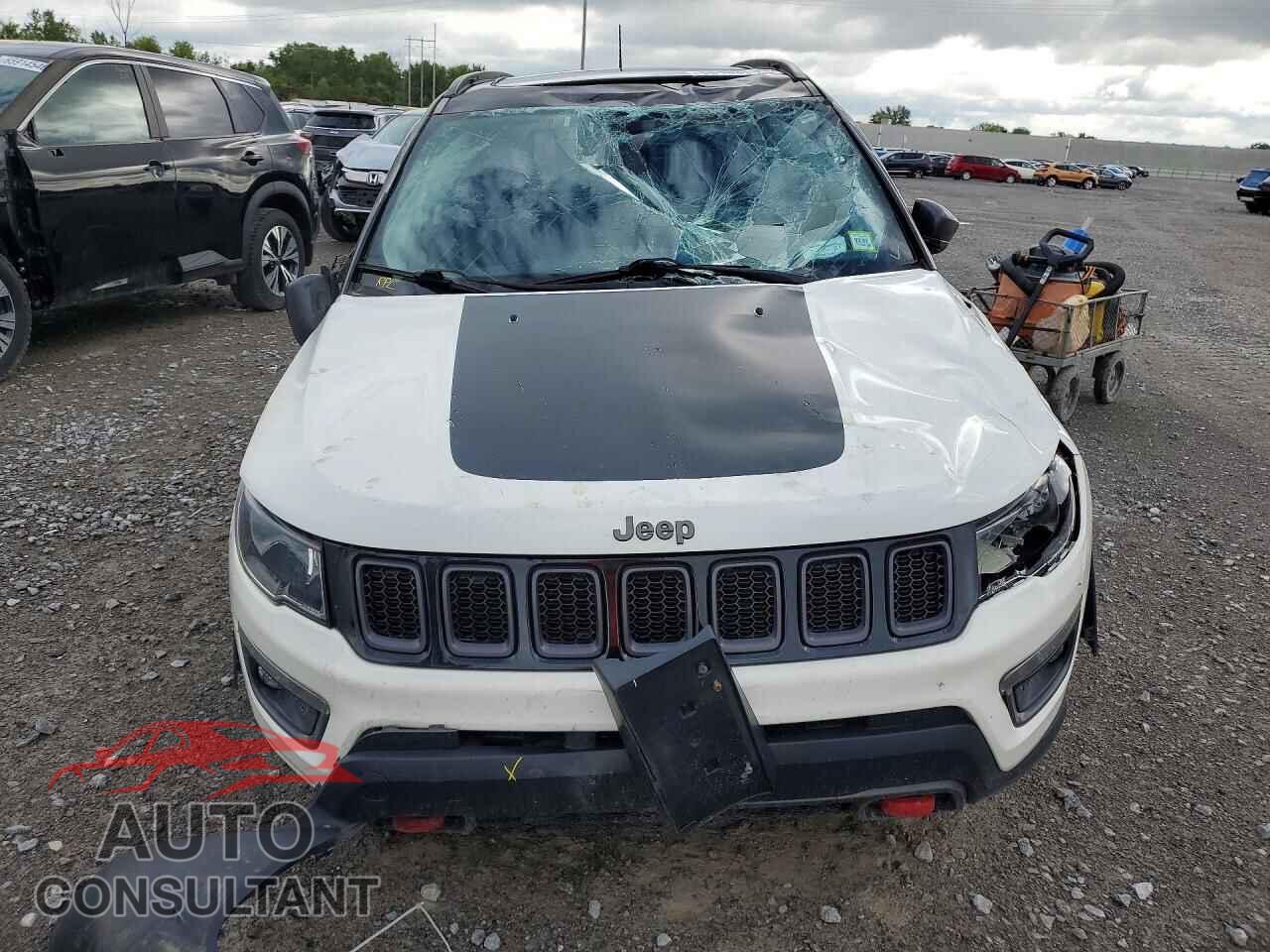 JEEP COMPASS 2017 - 3C4NJDDB5HT646476