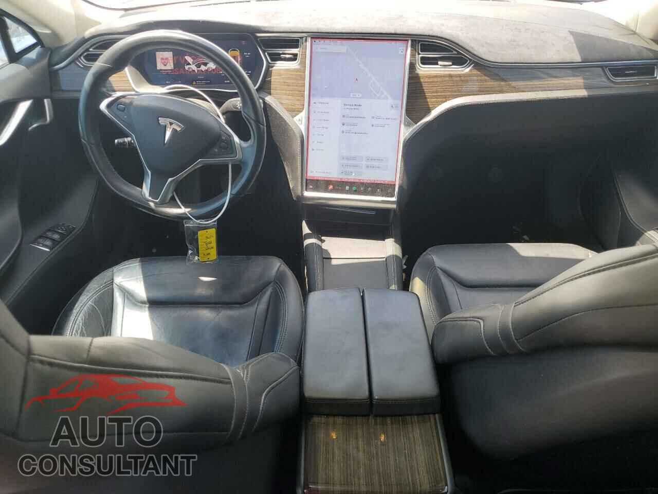 TESLA MODEL S 2015 - 5YJSA1H2XFF084856