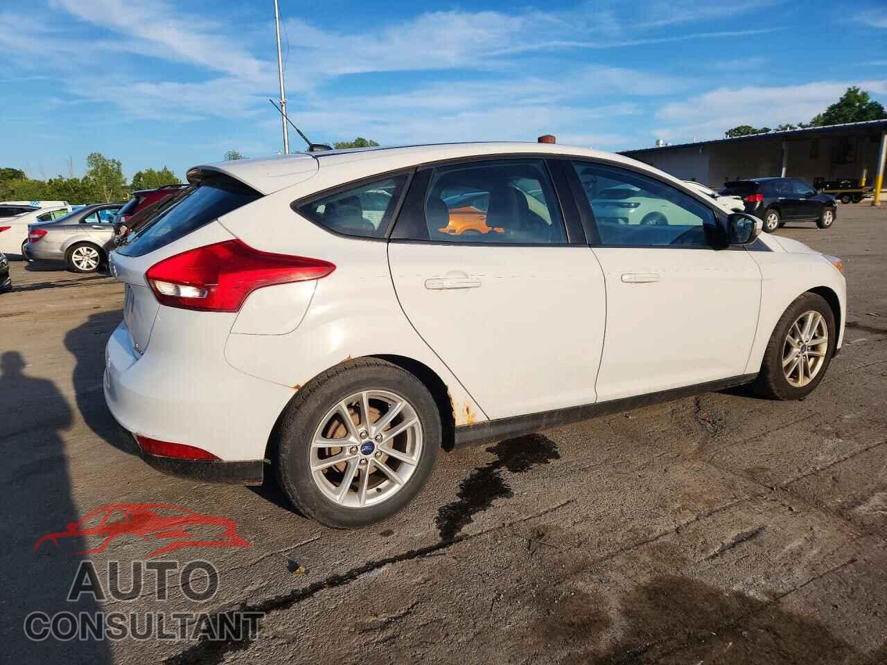FORD FOCUS 2016 - 1FADP3K21GL217200