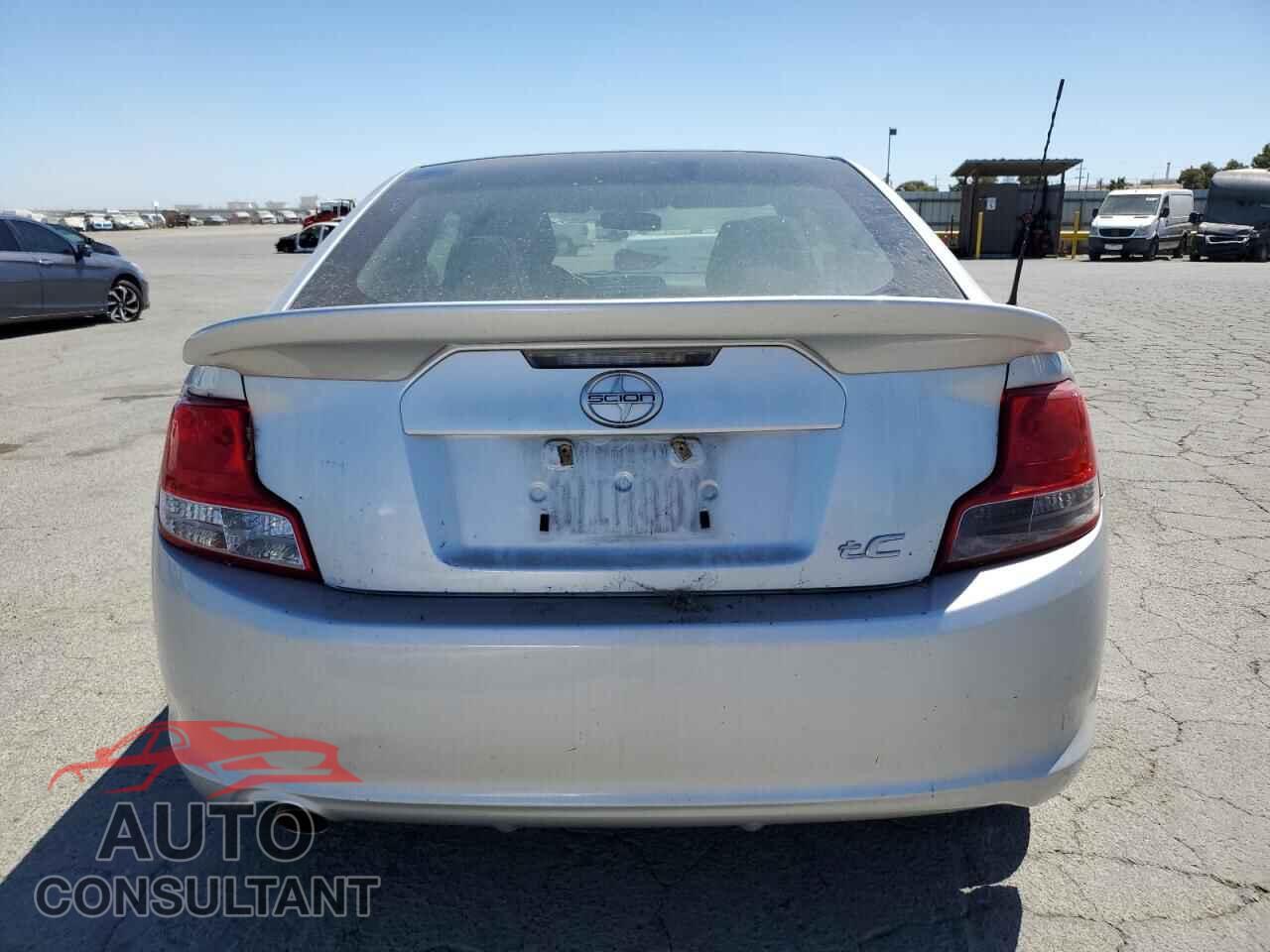 TOYOTA SCION 2012 - JTKJF5C79C3034717