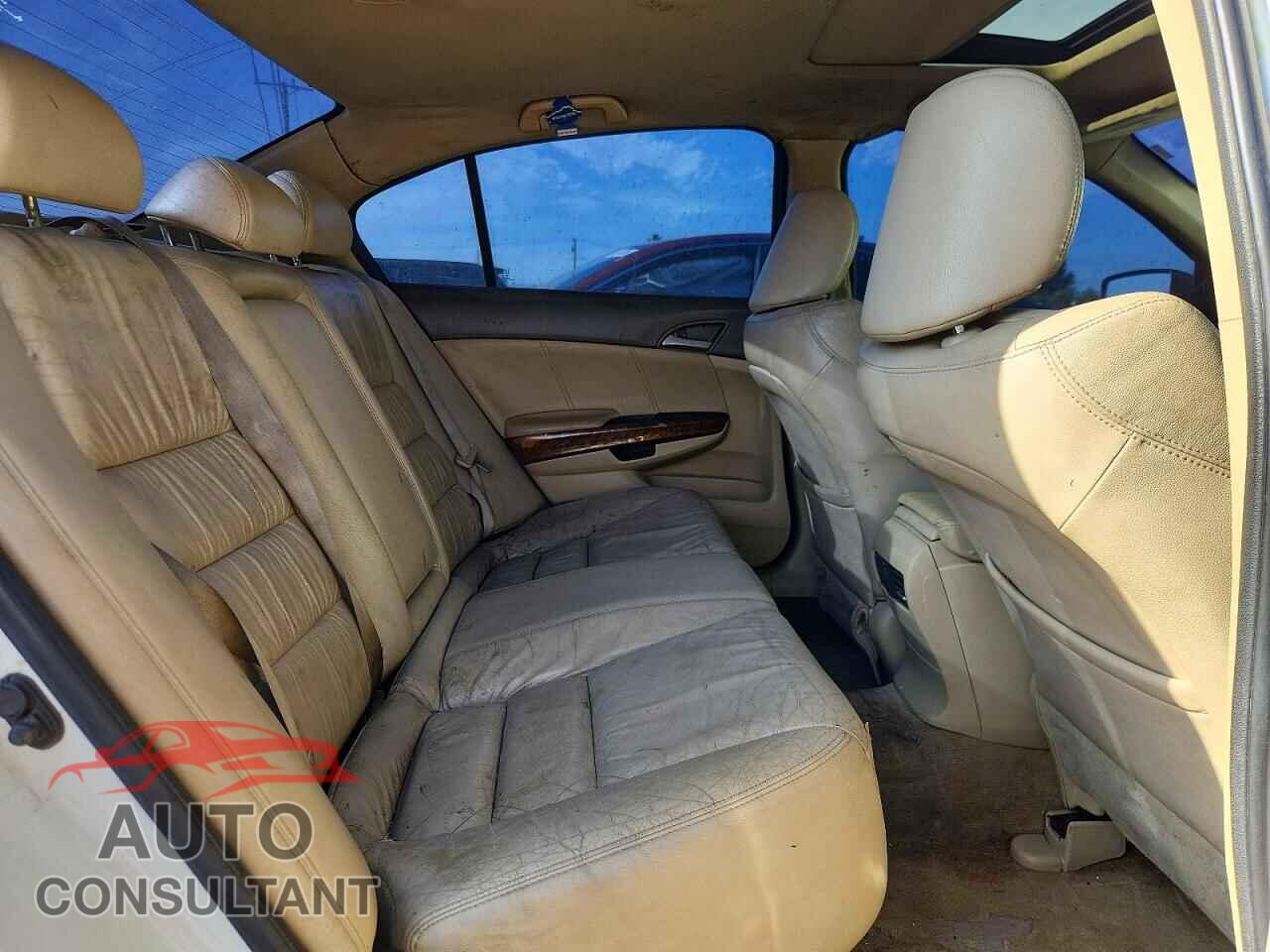 HONDA ACCORD 2010 - 1HGCP3F82AA002322
