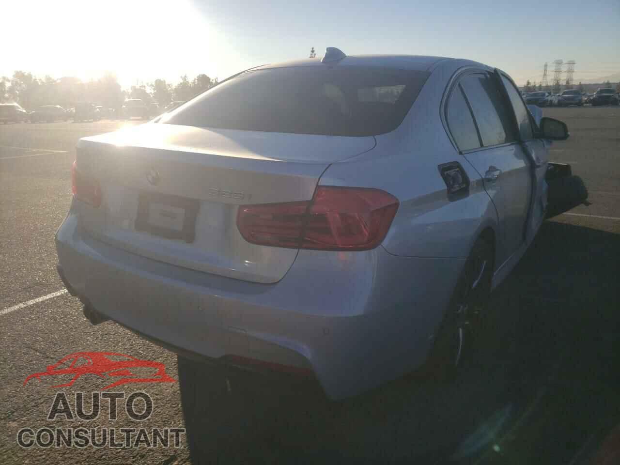 BMW 3 SERIES 2016 - WBA8E9G55GNU28439