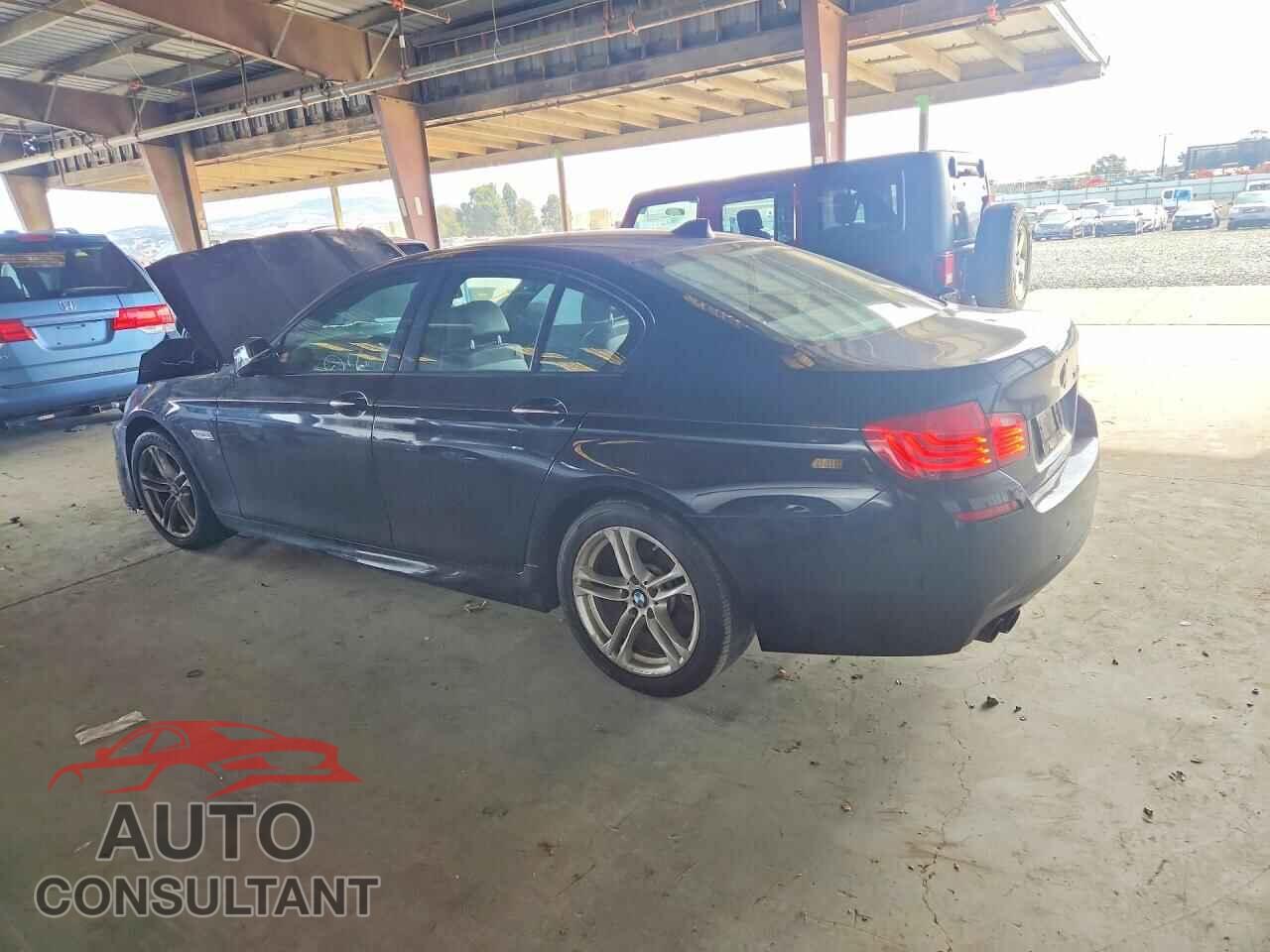 BMW 5 SERIES 2015 - WBA5A5C55FD517462