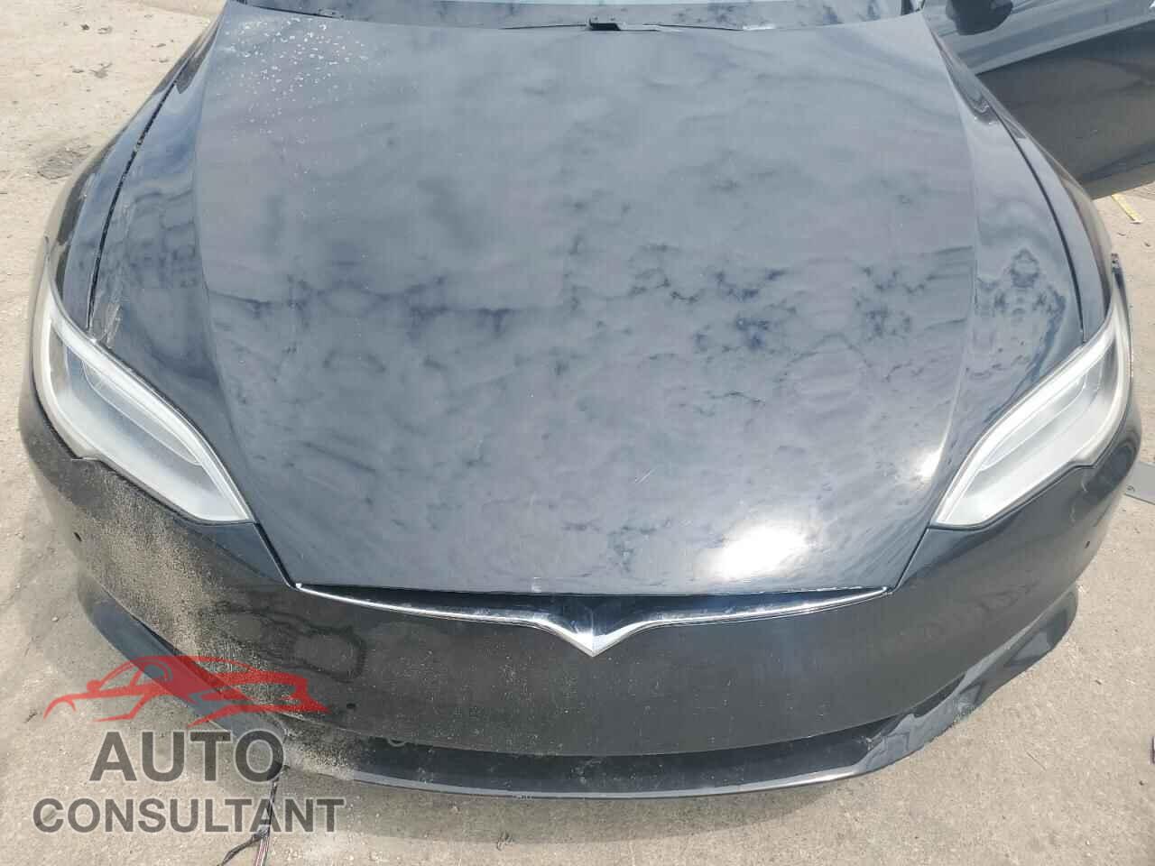 TESLA MODEL S 2017 - 5YJSA1E23HF210627