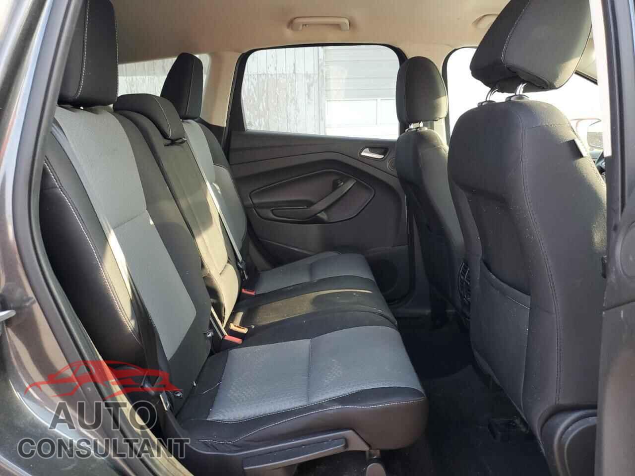 FORD ESCAPE 2017 - 1FMCU9GD1HUC94071
