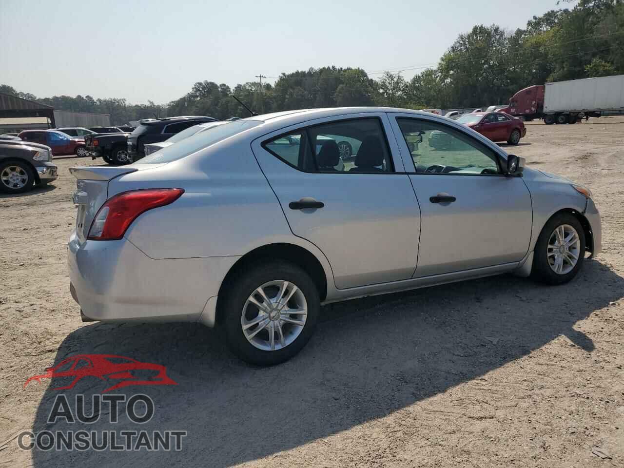 NISSAN VERSA 2019 - 3N1CN7AP3KL810430