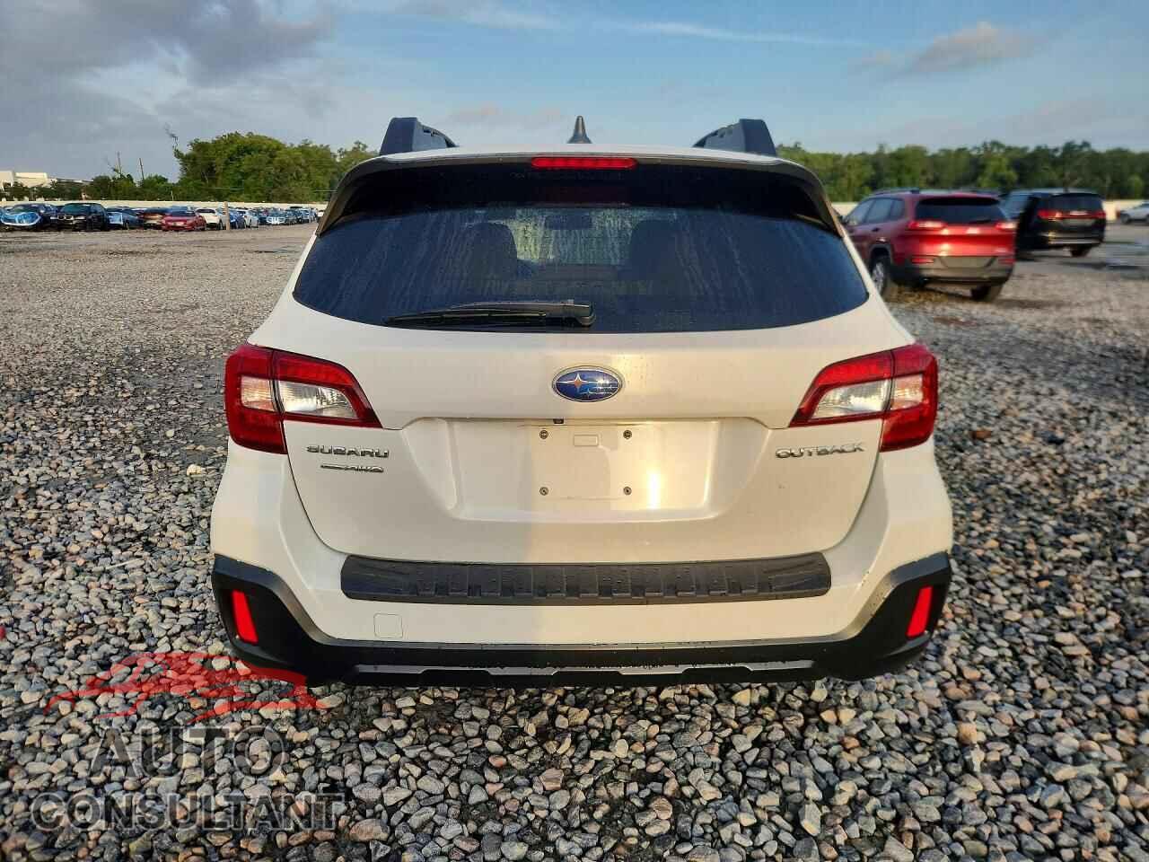 SUBARU OUTBACK 2018 - 4S4BSAKC3J3375084