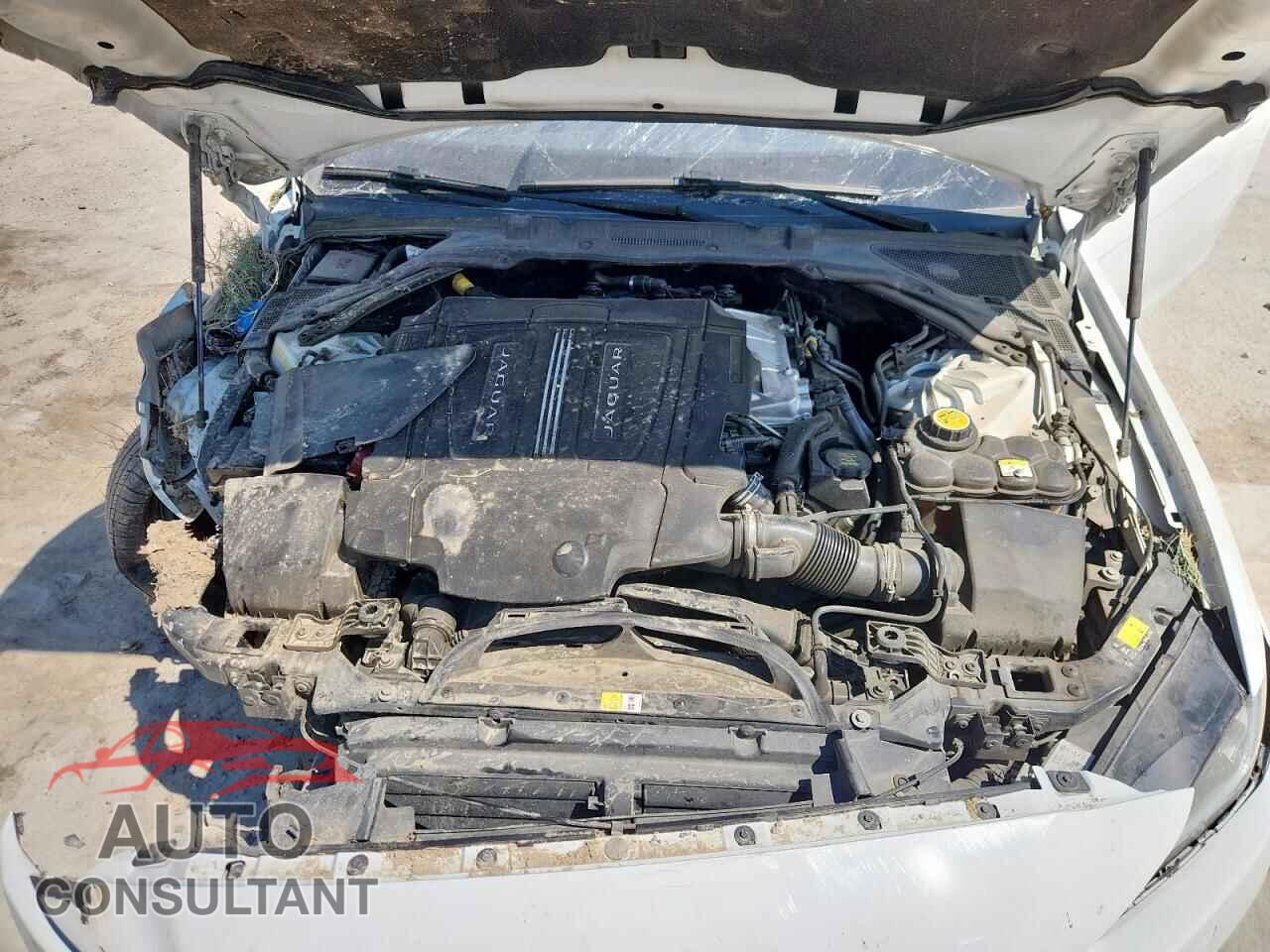 JAGUAR XE 2017 - SAJAF4BV8HCP11153