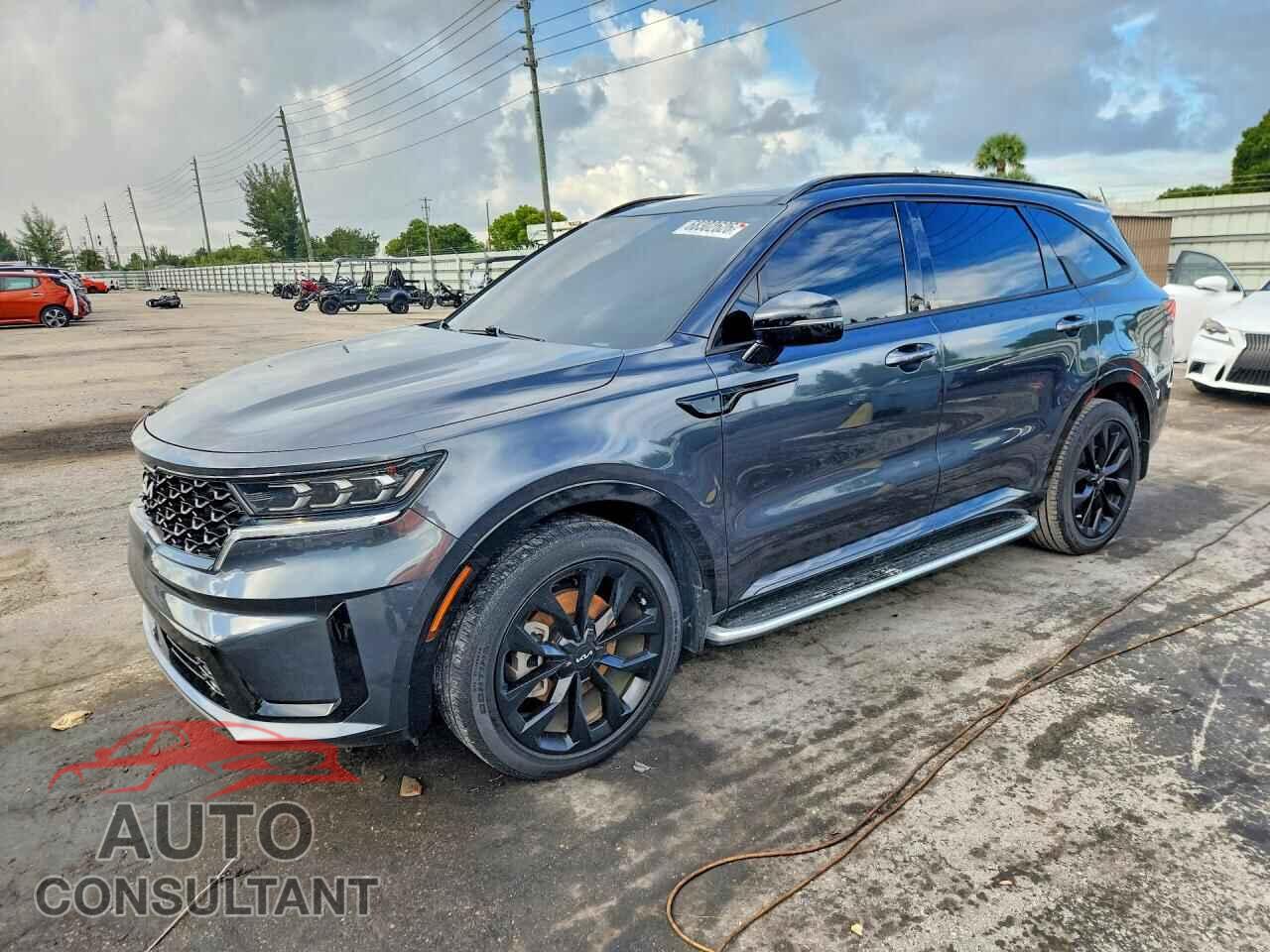 KIA SORENTO 2023 - 5XYRK4LFXPG232103